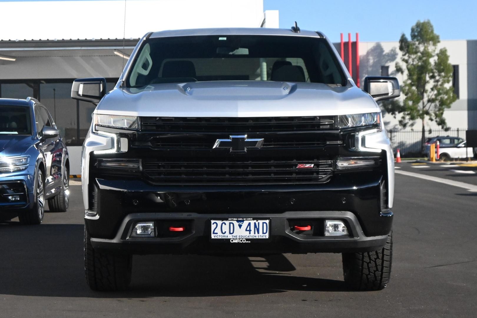 Chevrolet Silverado image 2