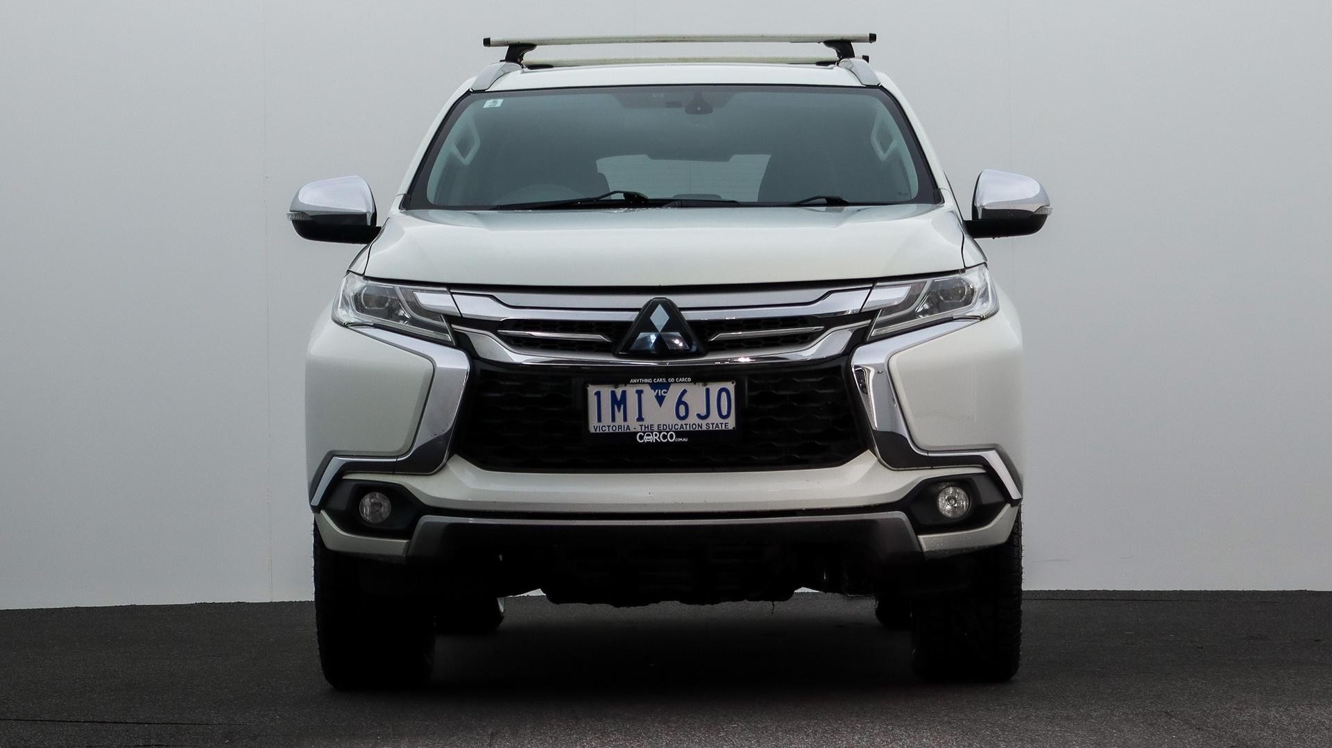Mitsubishi Pajero Sport image 3