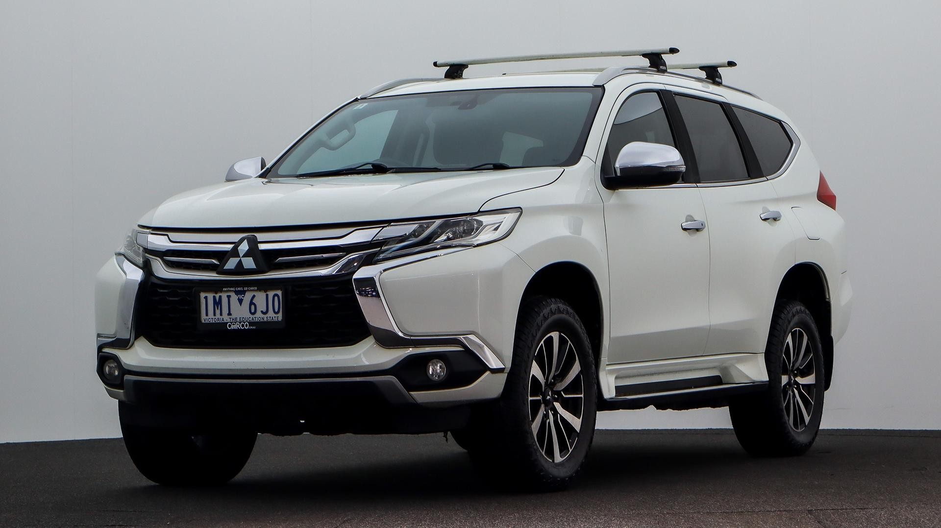 Mitsubishi Pajero Sport image 1