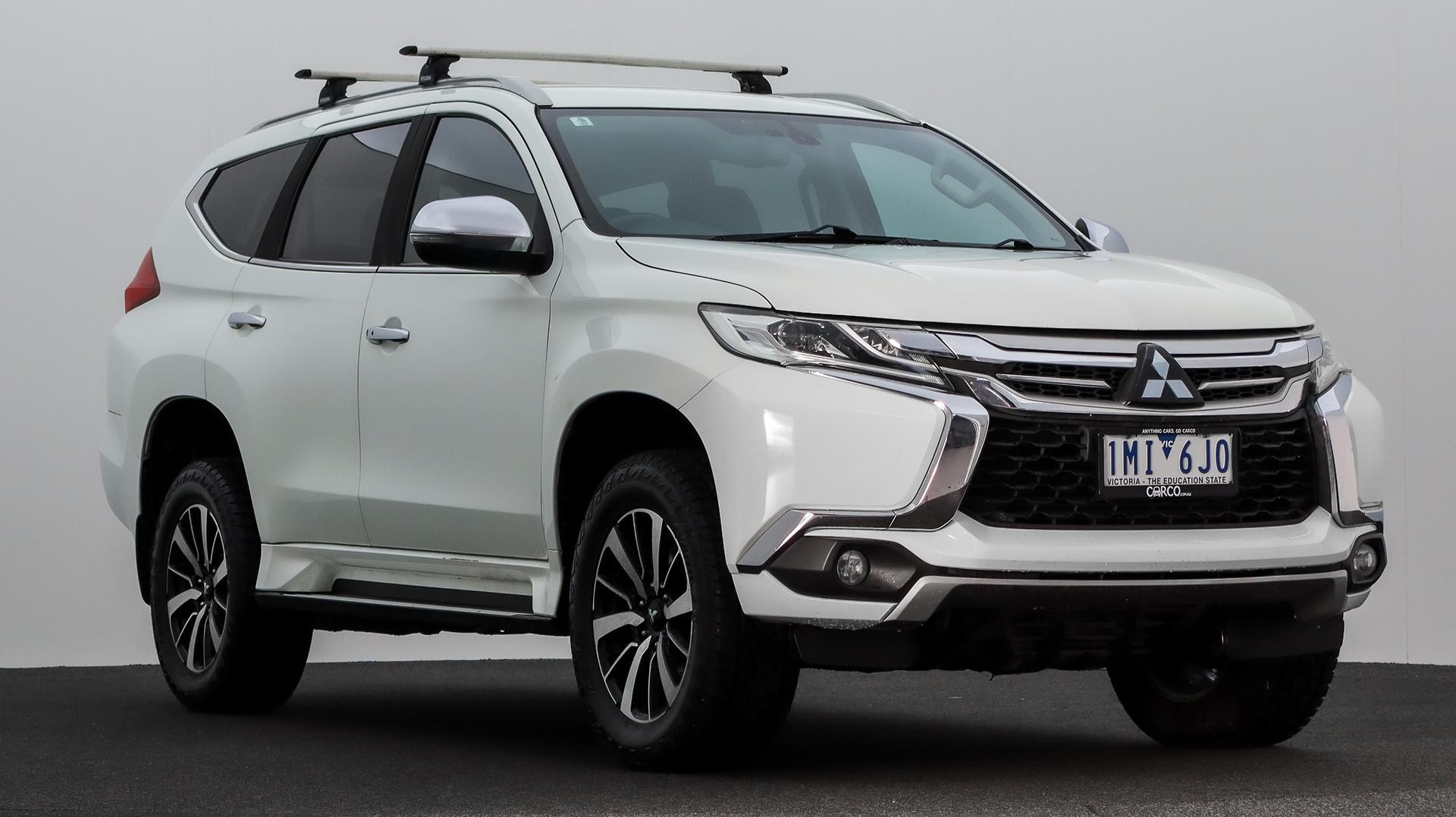 Mitsubishi Pajero Sport image 2