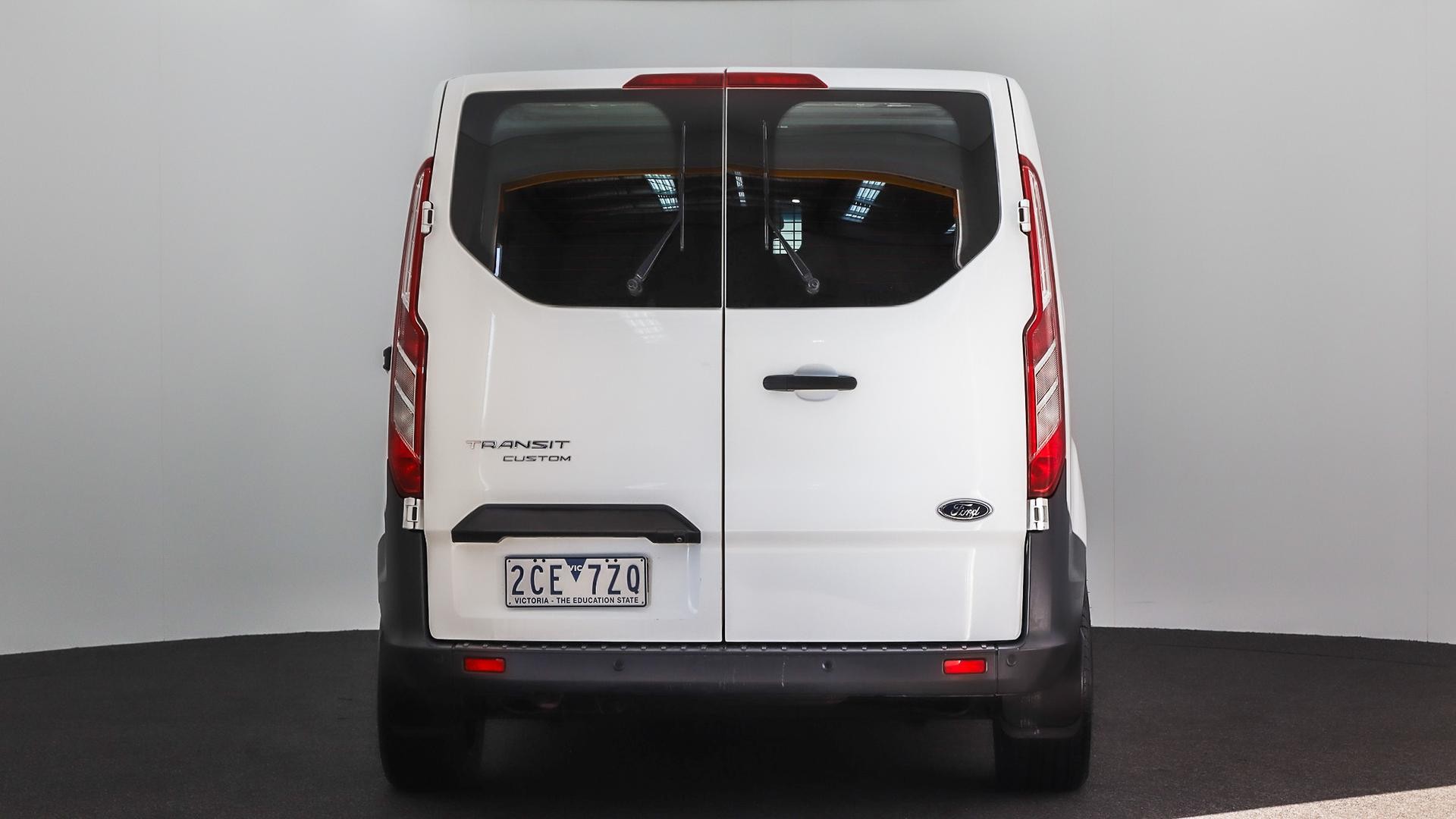 Ford Transit Custom image 3
