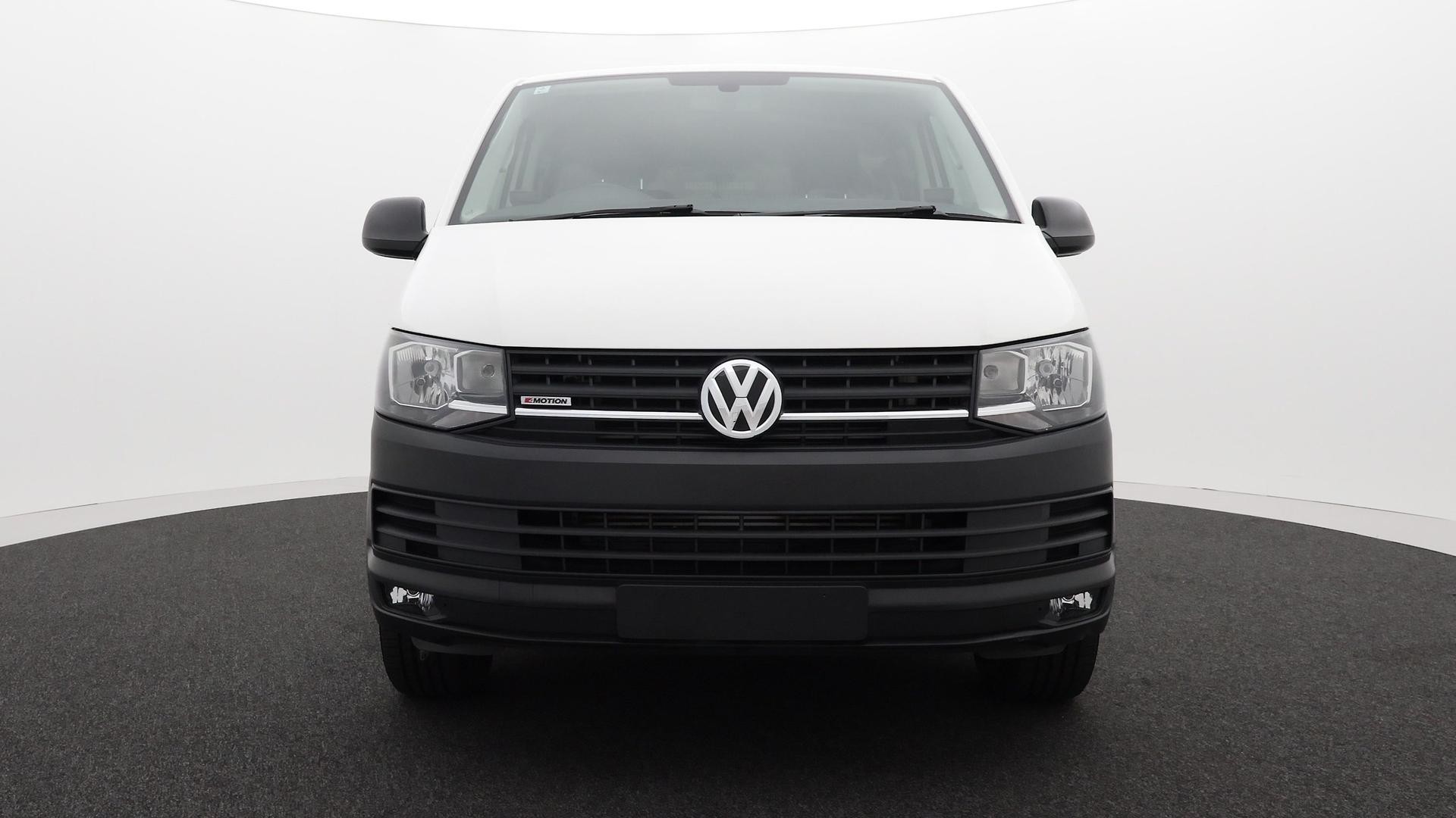 Volkswagen Transporter image 2