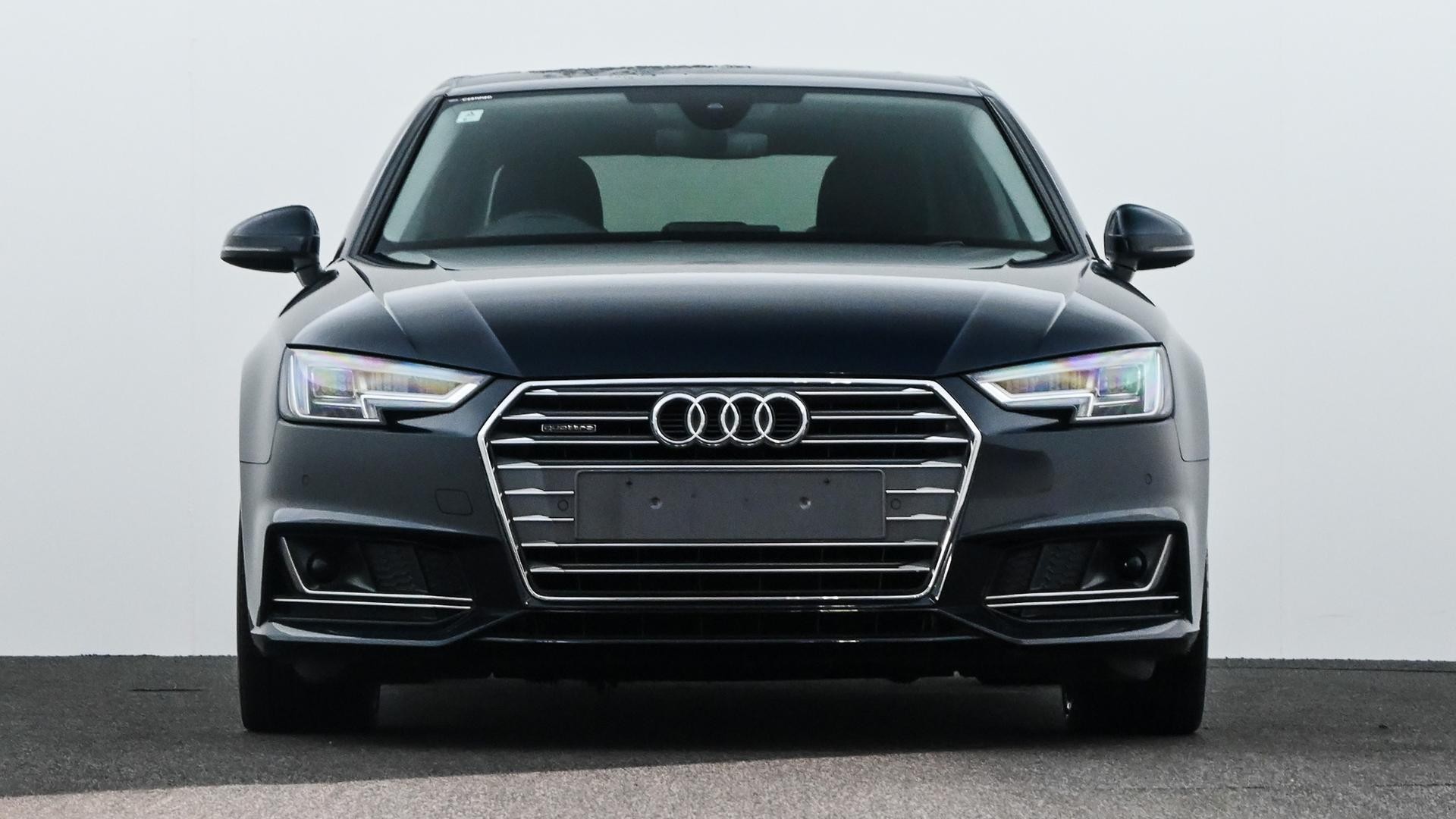 Audi A4 image 2