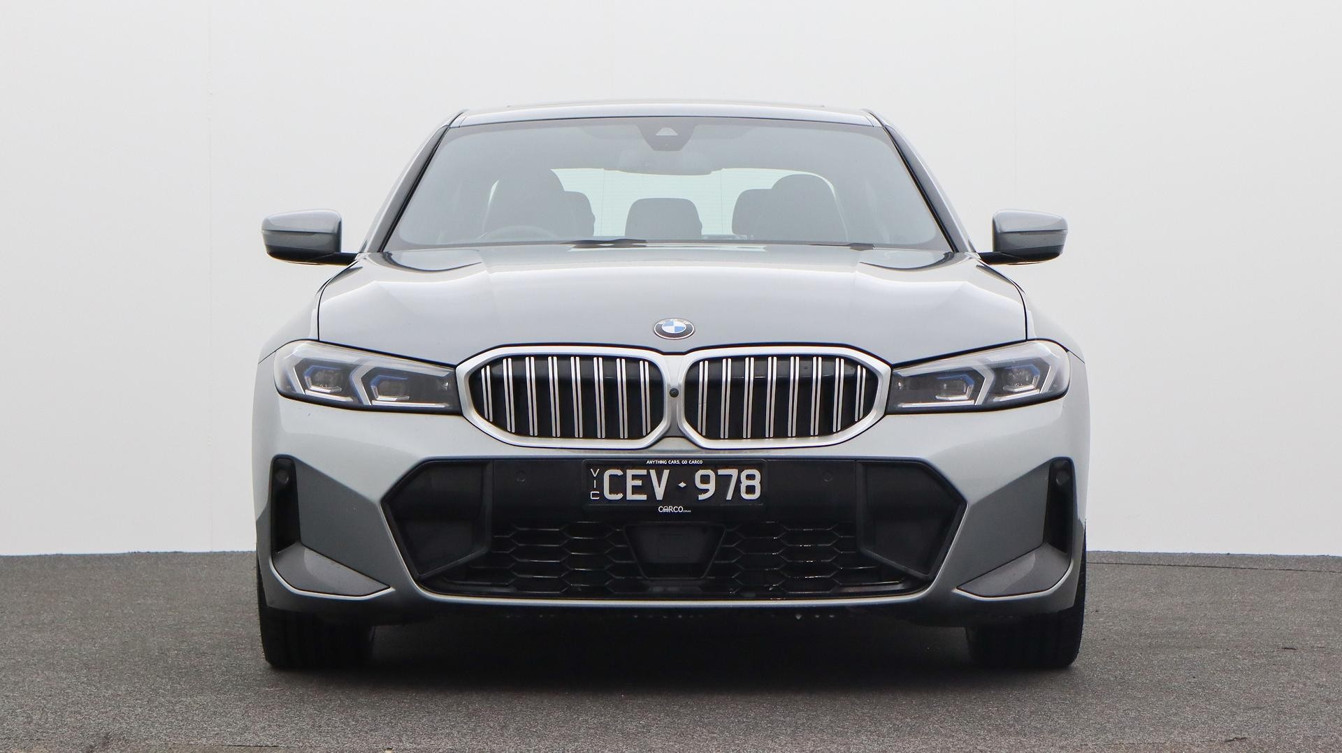 BMW 3 Series image 2