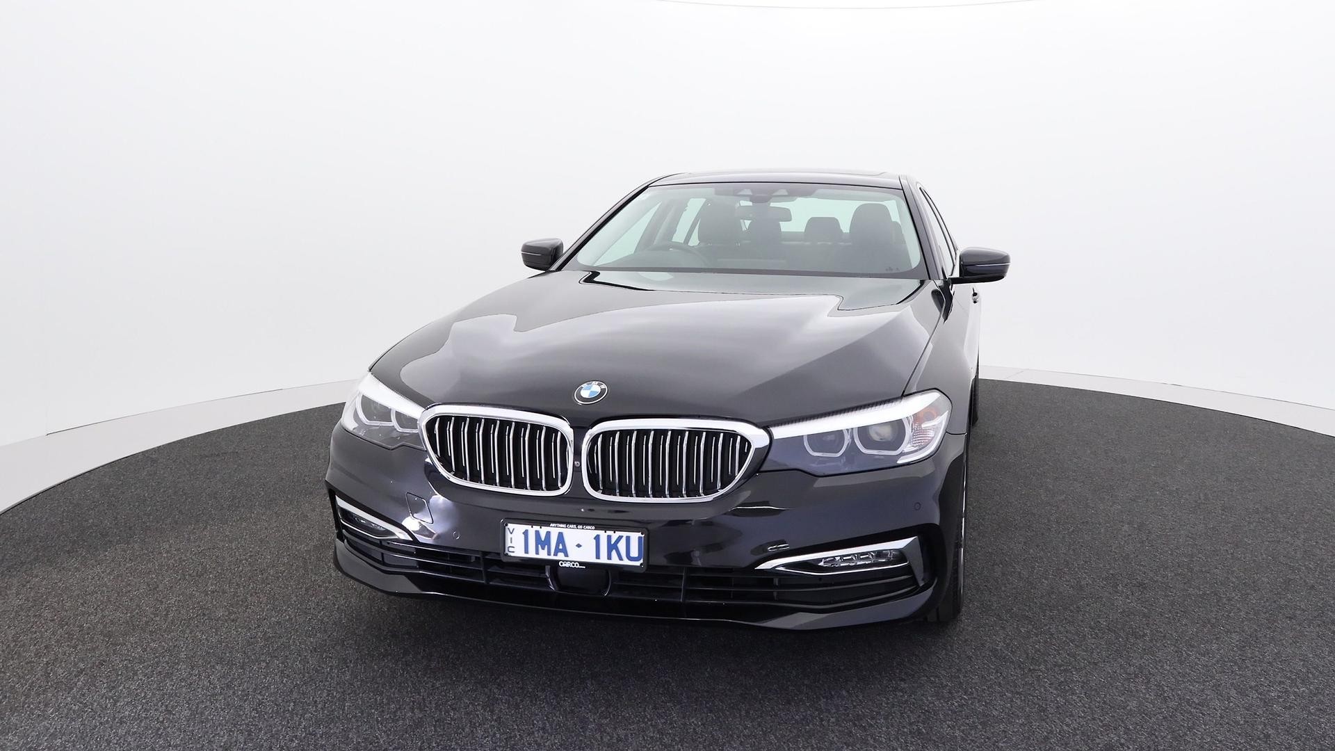BMW 5 Series image 2