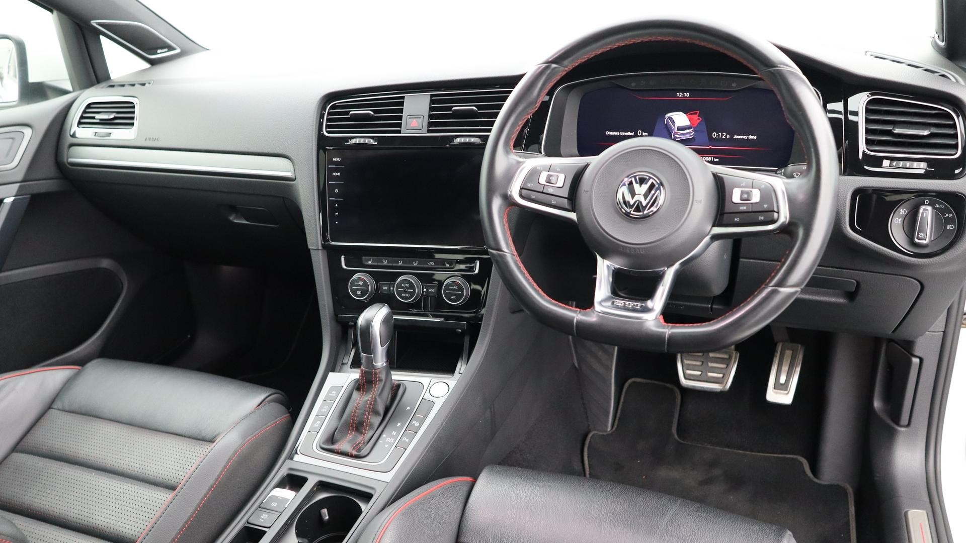 Volkswagen Golf image 4
