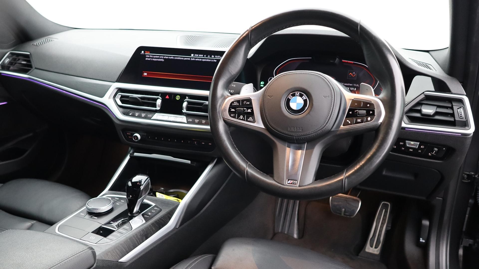 BMW 3 Series image 4