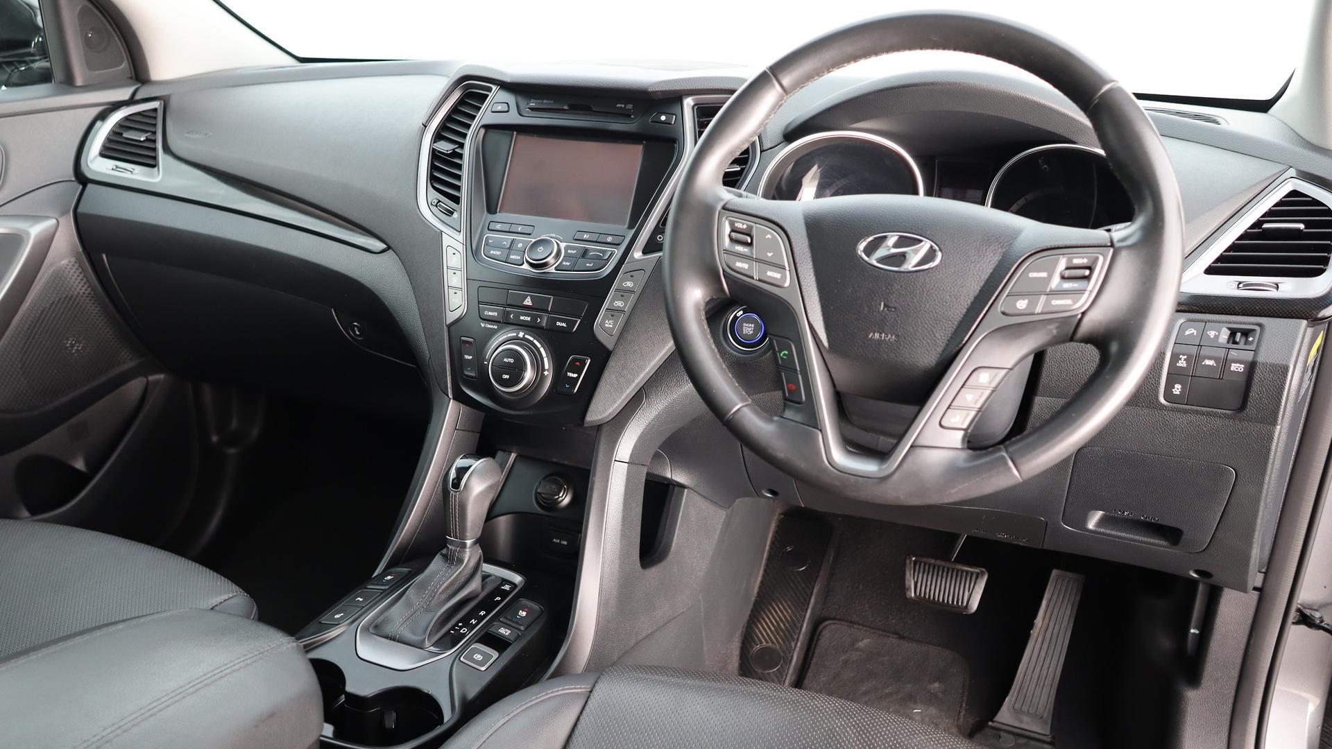 Hyundai Santa Fe image 4