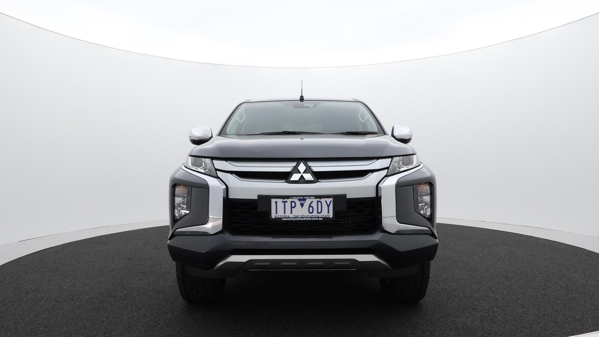 Mitsubishi Triton image 2