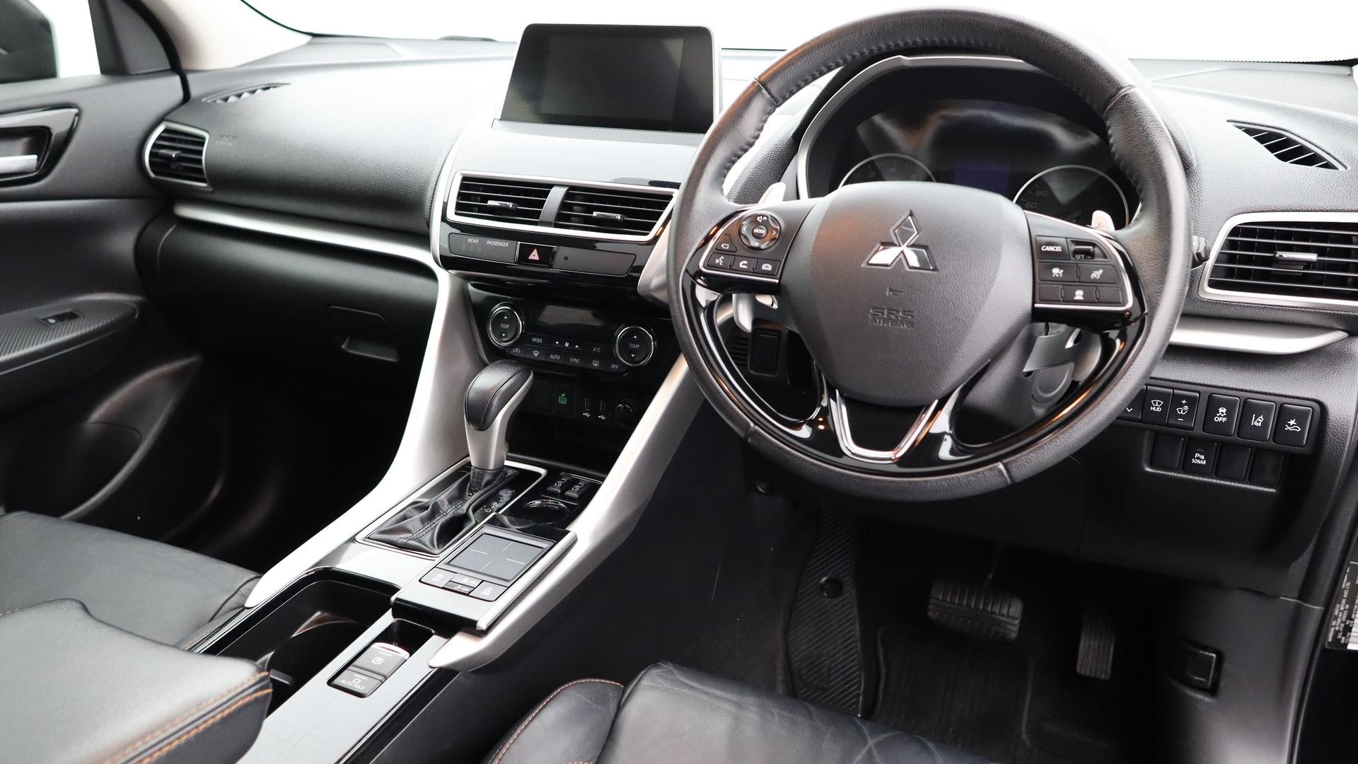 Mitsubishi Eclipse Cross image 4