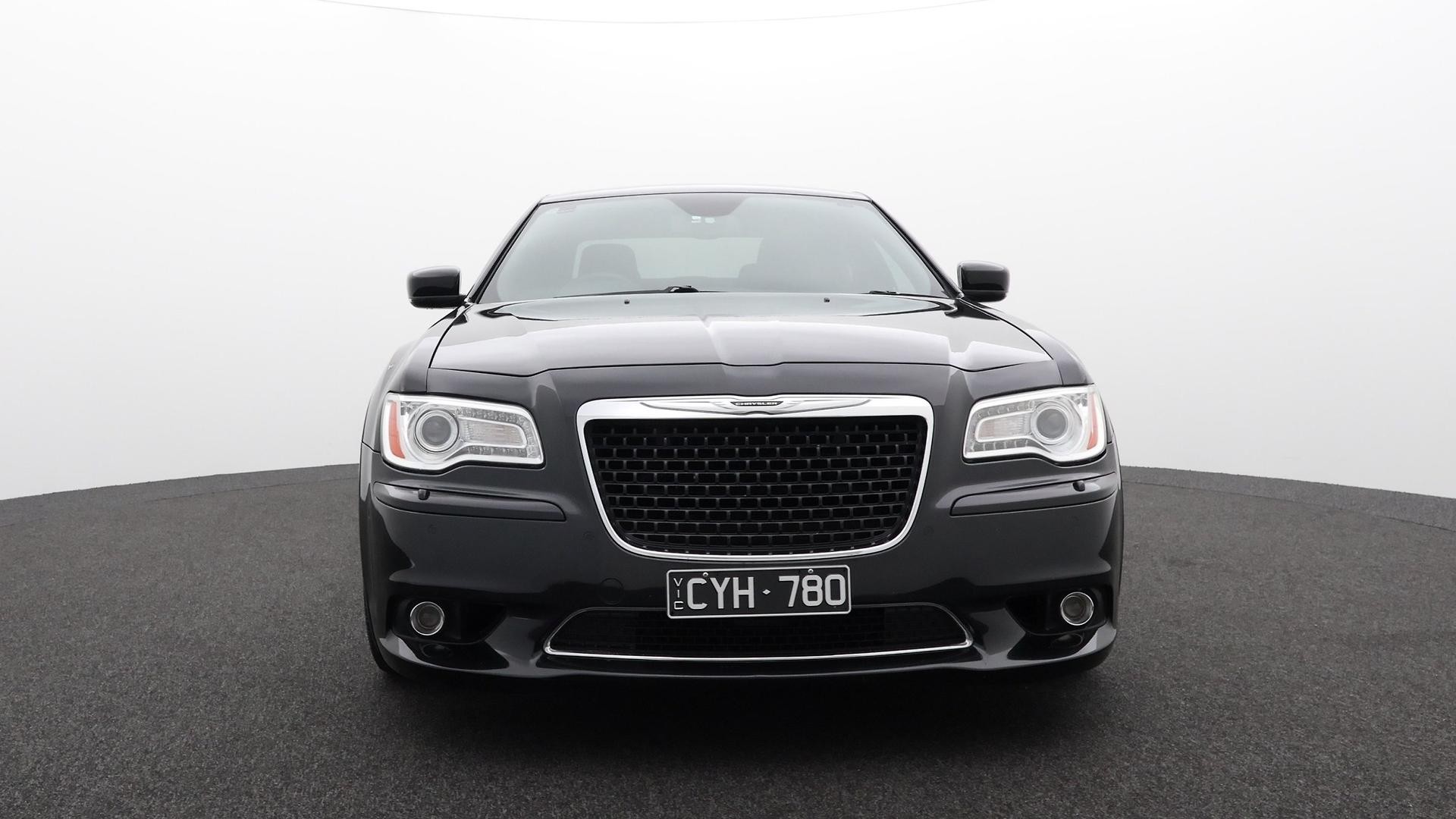 Chrysler 300 image 2