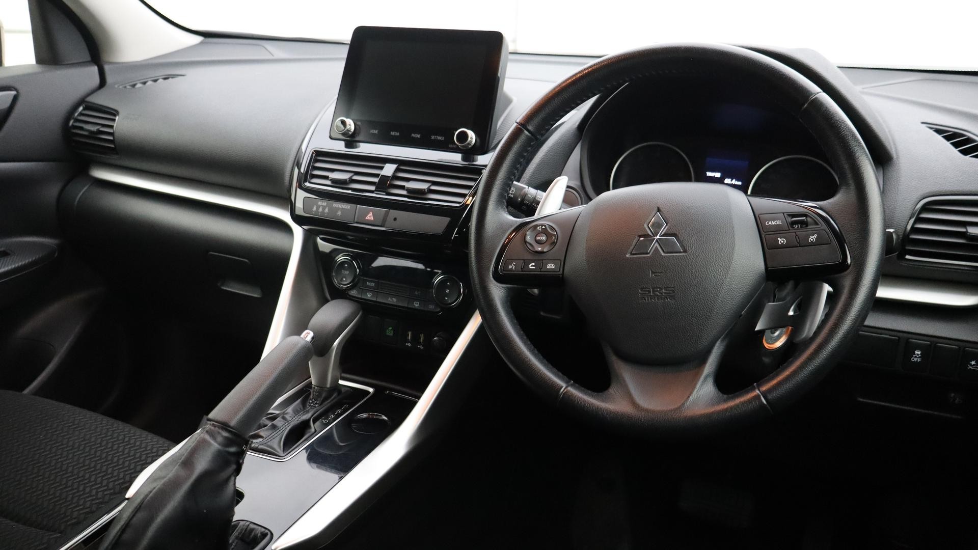 Mitsubishi Eclipse Cross image 4