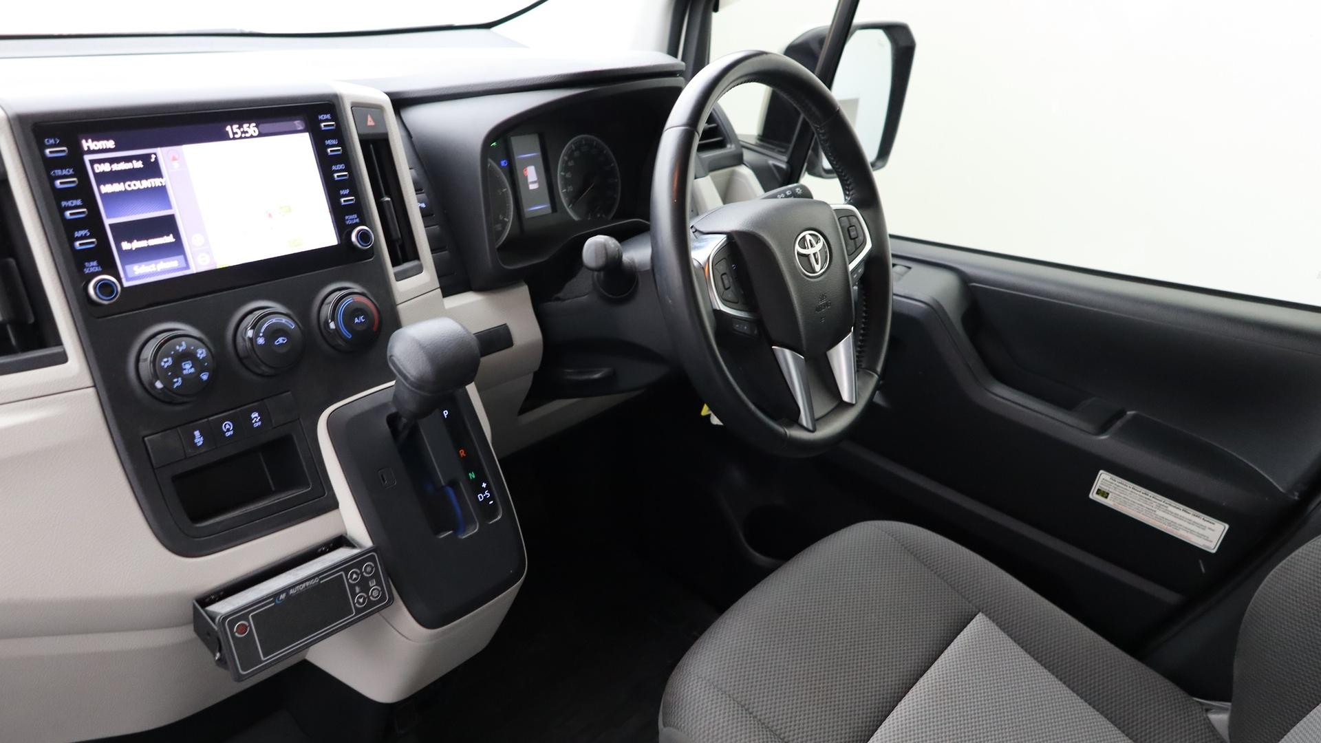 Toyota Hiace image 4