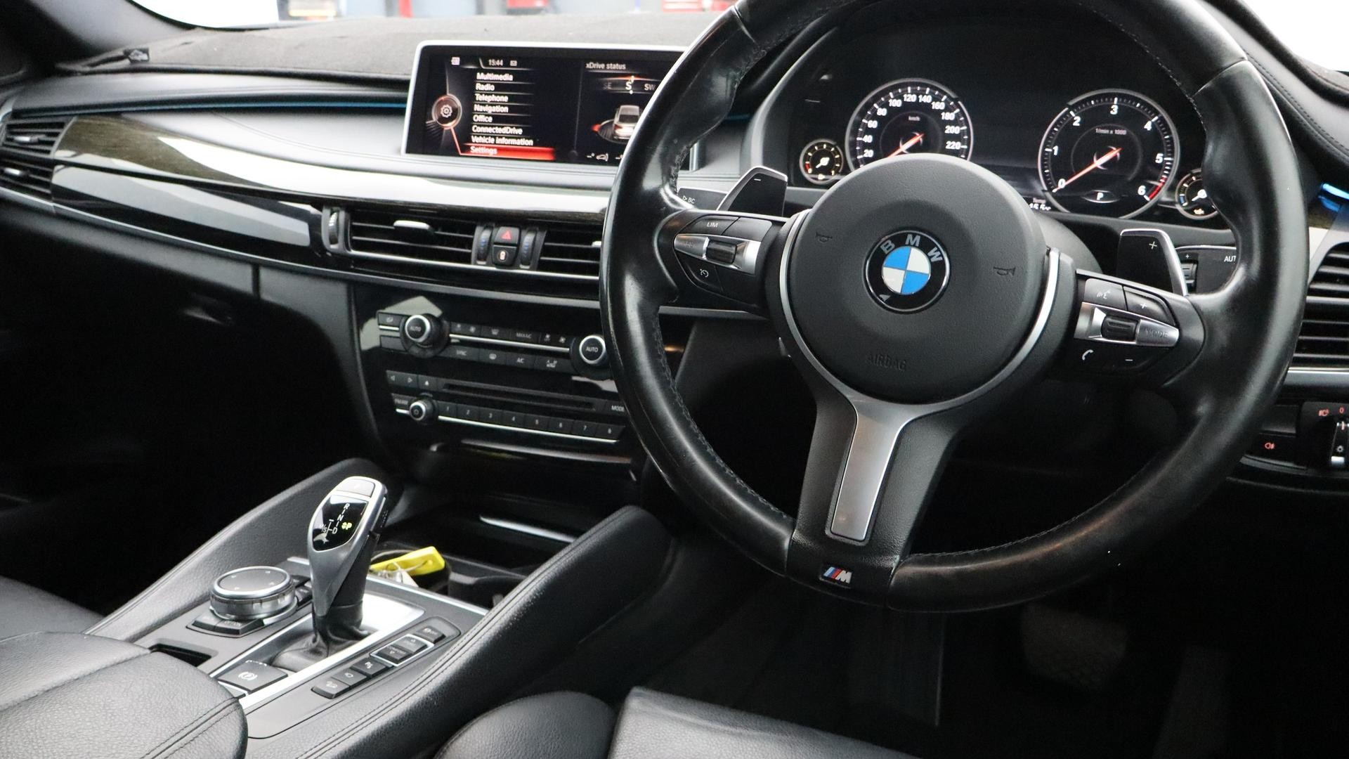 BMW X6 image 4