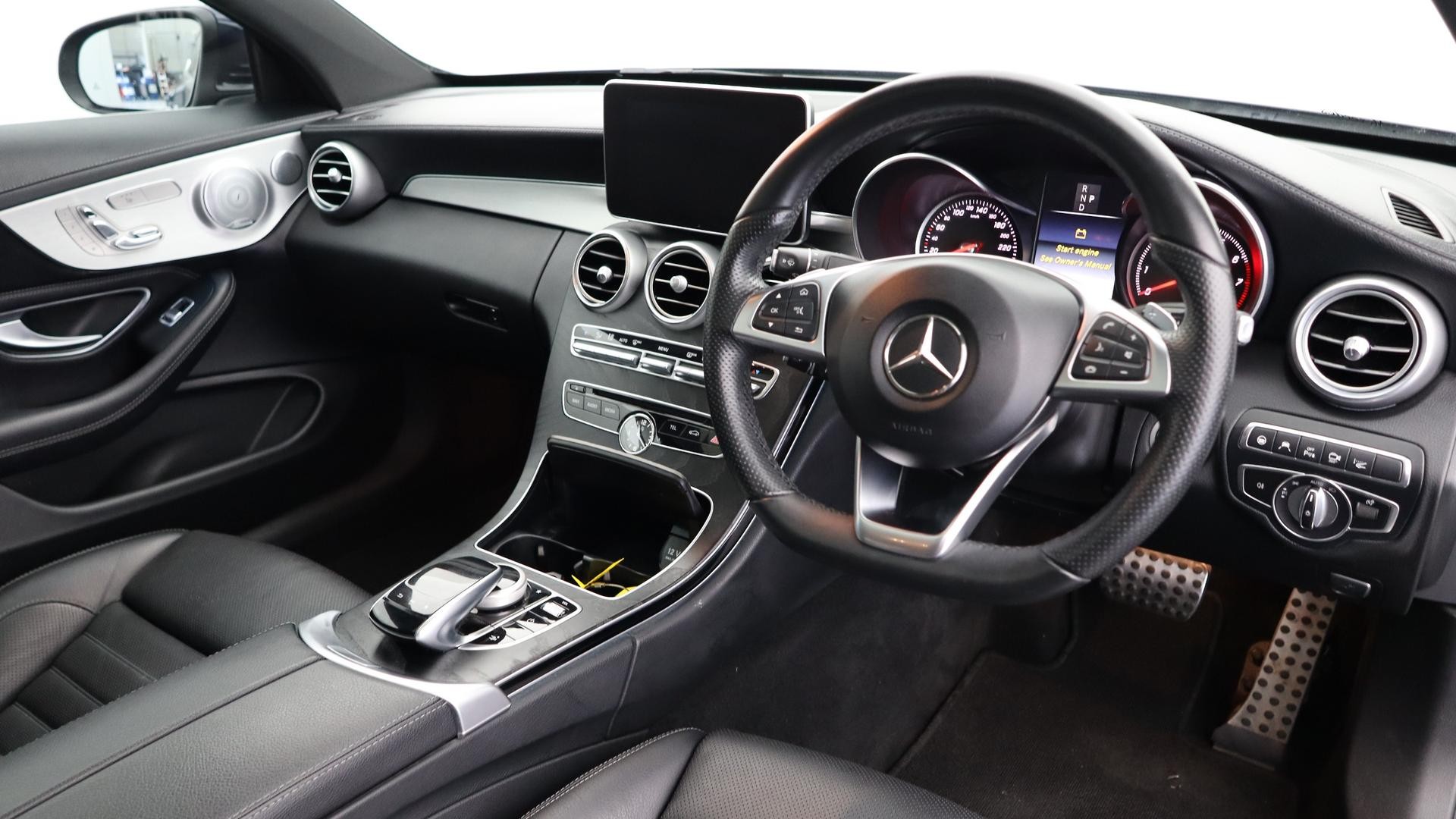 Mercedes Benz C-class image 4