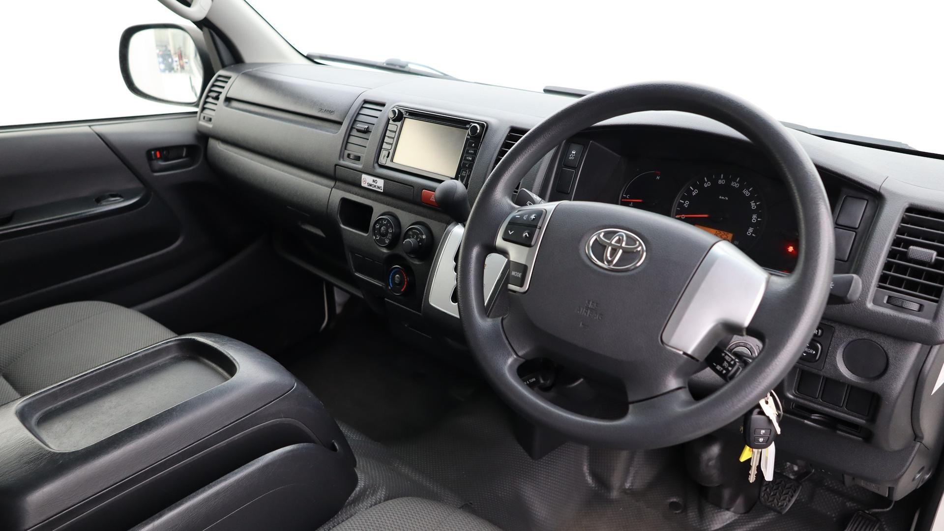 Toyota Hiace image 4
