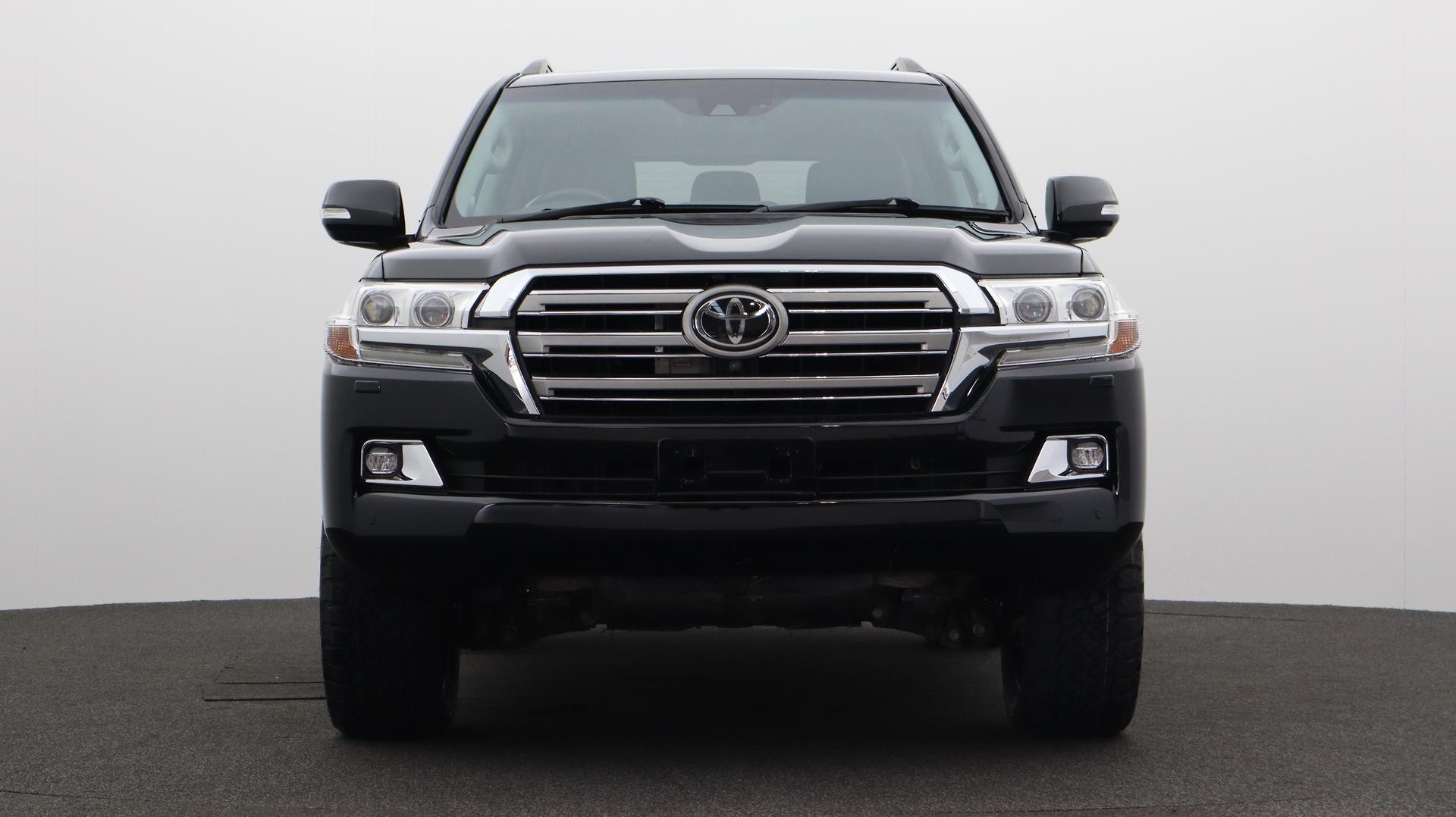 Toyota Landcruiser image 2
