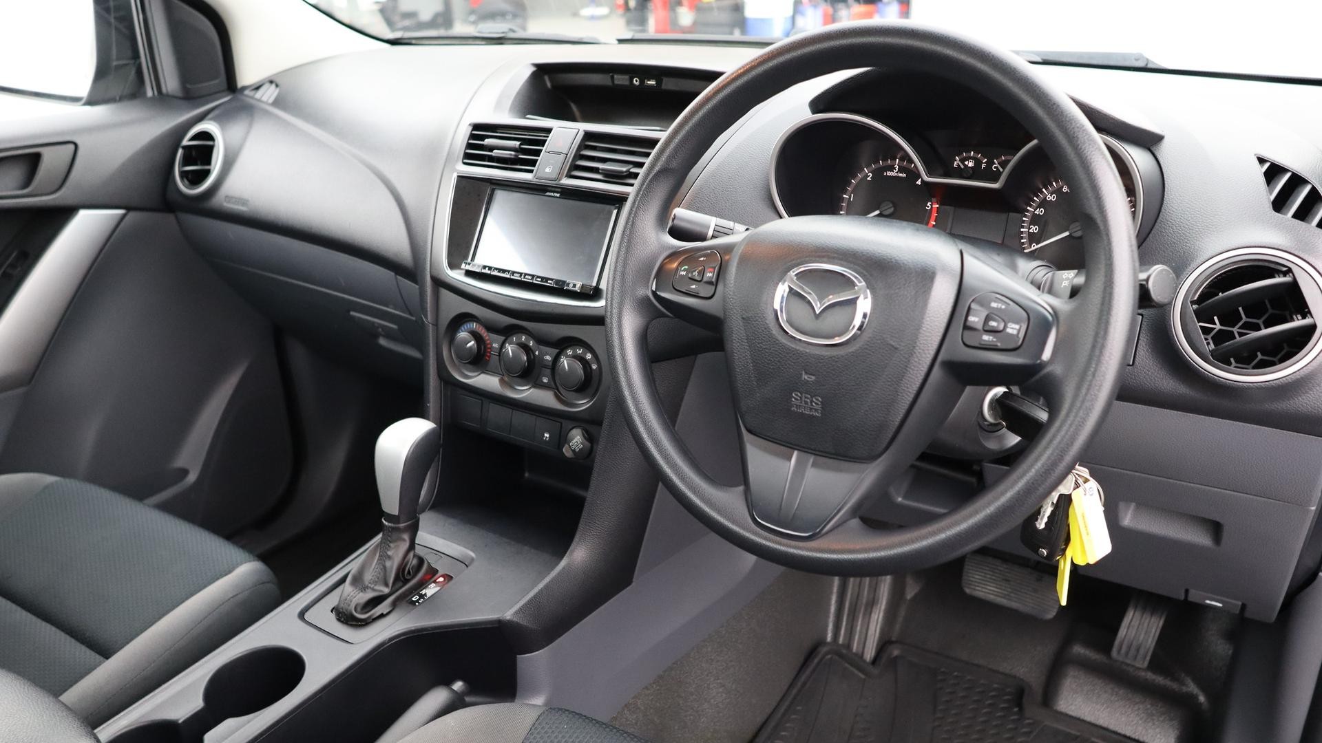 Mazda Bt-50 image 4