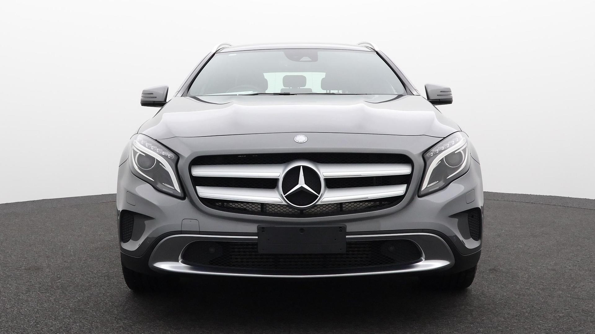 Mercedes Benz Gla-class image 2