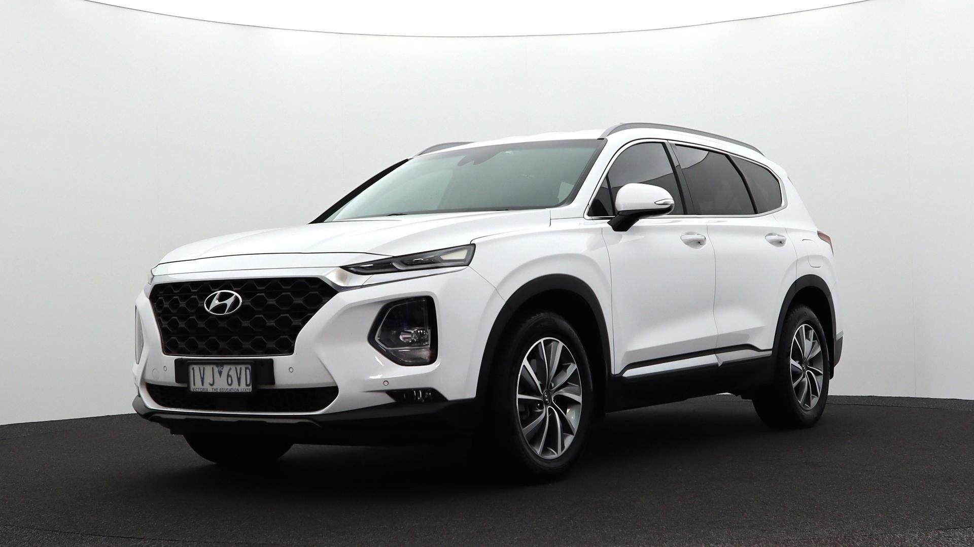 Hyundai Santa Fe image 1