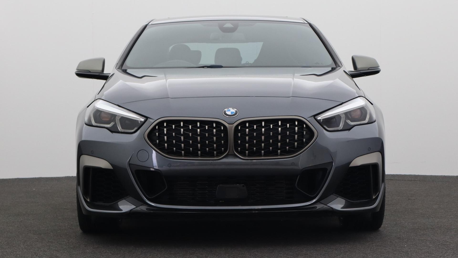 BMW 2 Series image 2