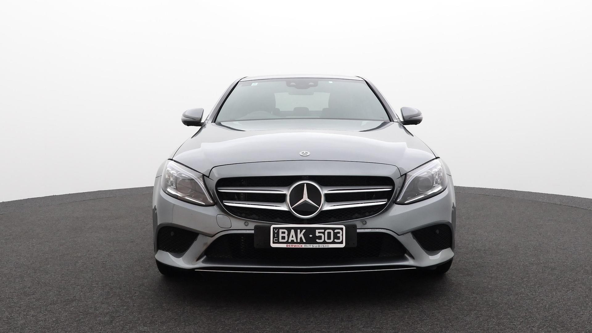 Mercedes Benz C-class image 2