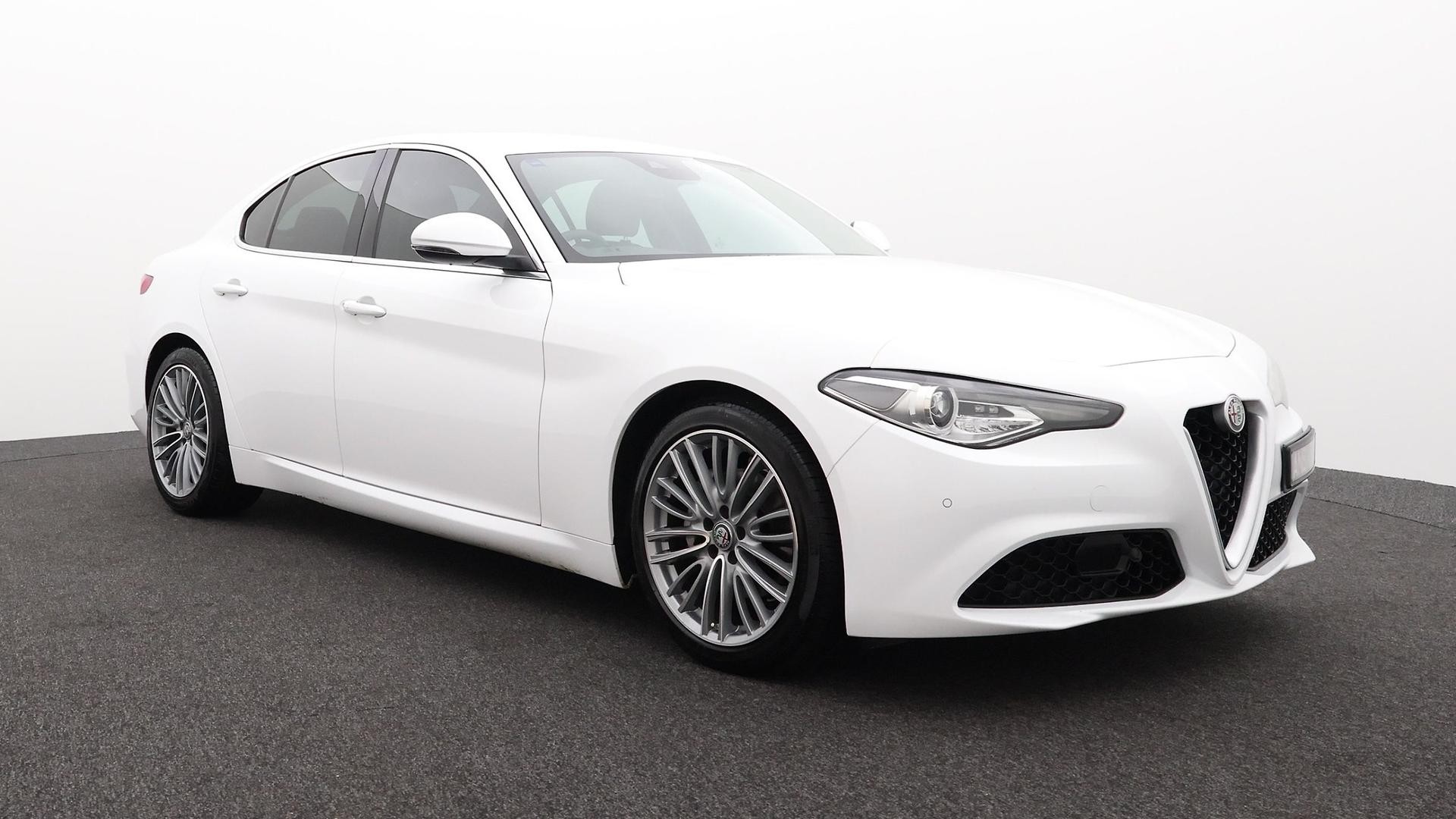 Alfa Romeo Giulia image 3