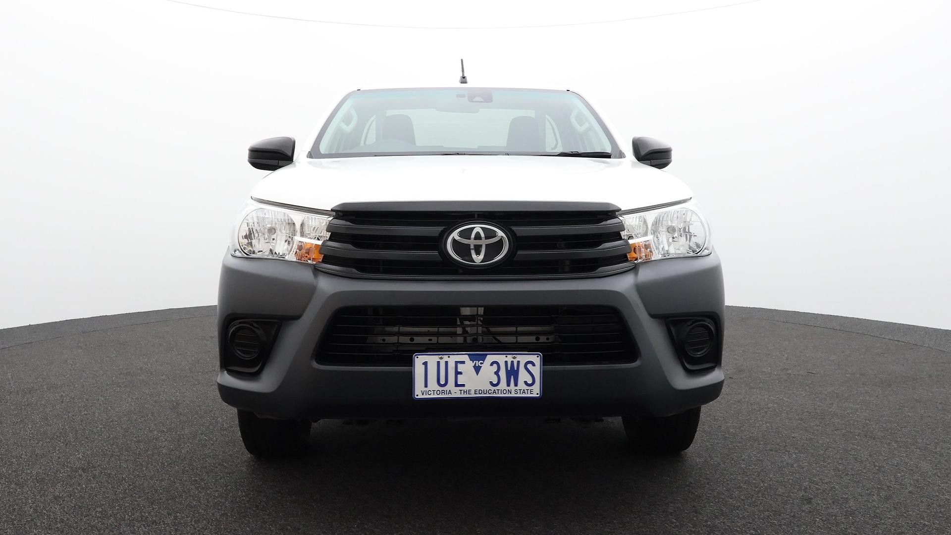 Toyota Hilux image 2