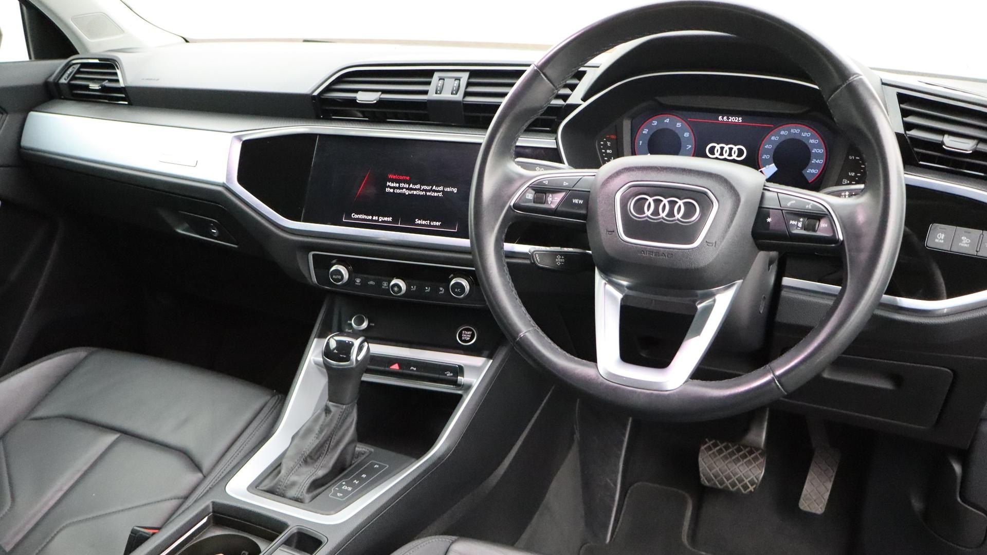 Audi Q3 image 4
