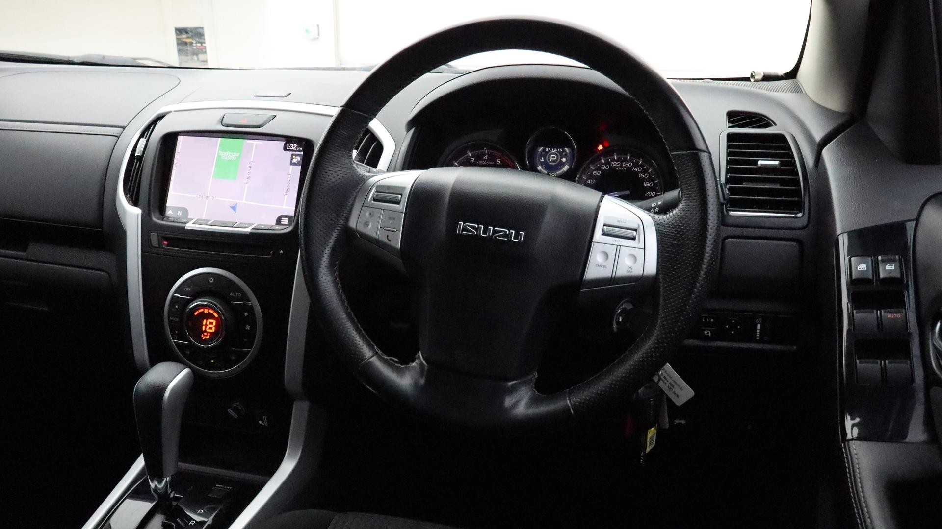 Isuzu Mu-x image 4