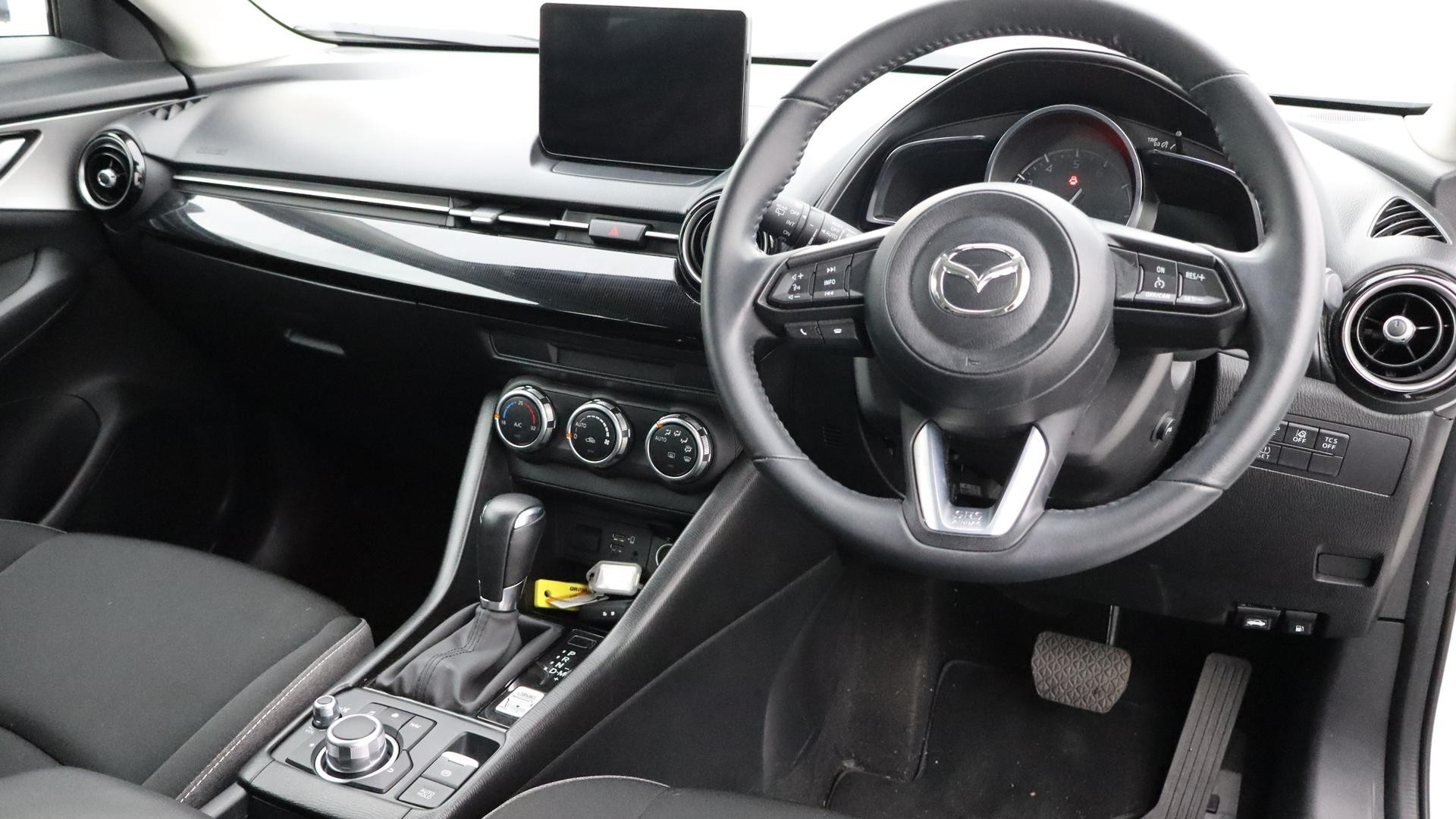 Mazda Cx-3 image 4