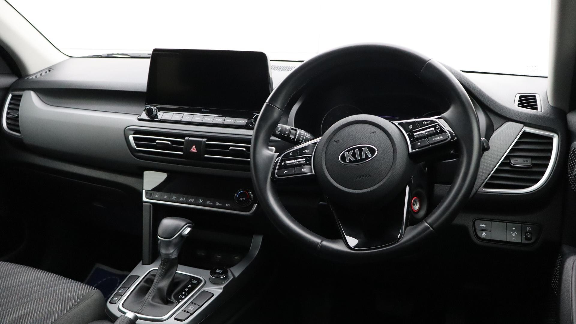 Kia Seltos image 4