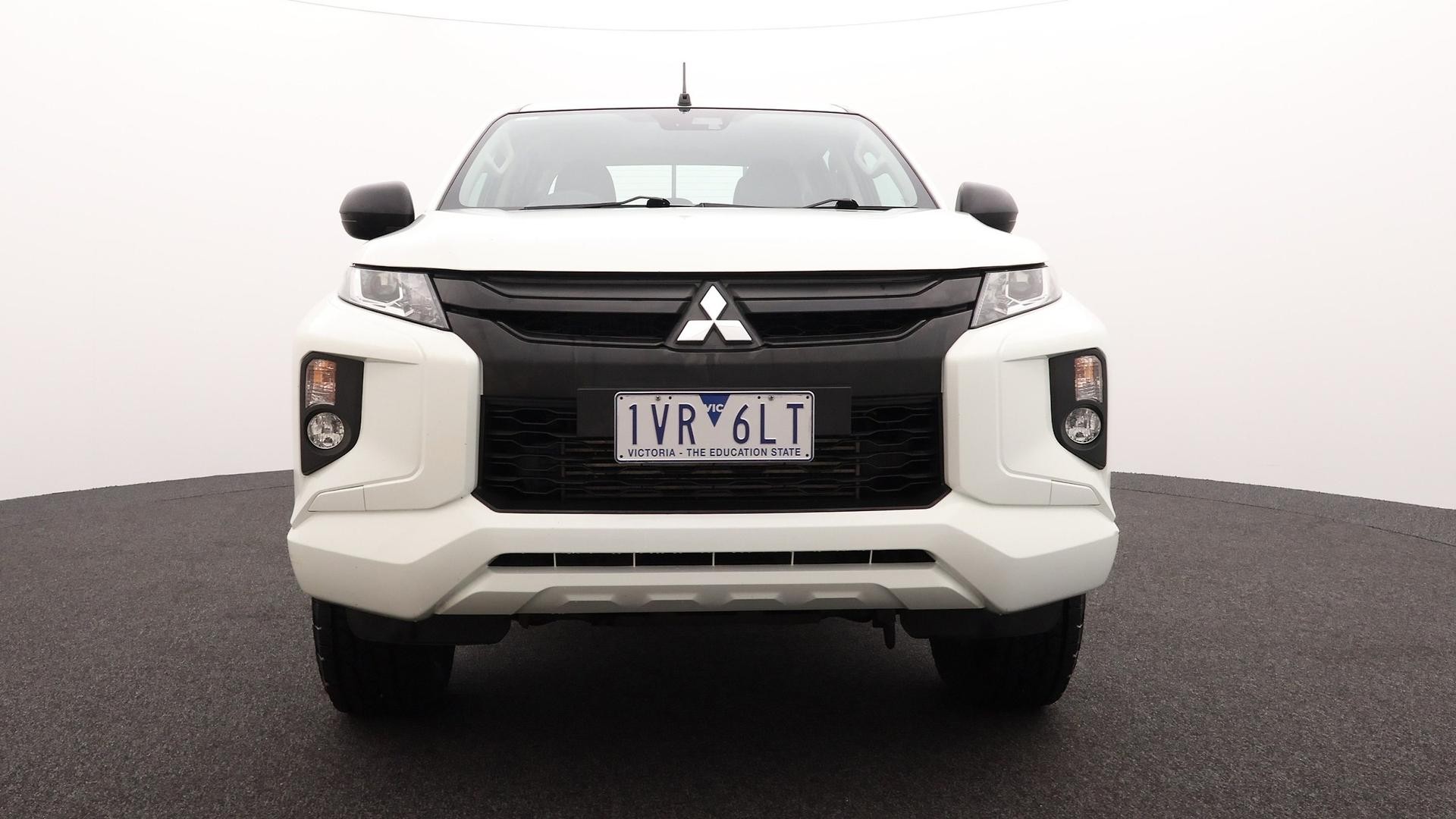 Mitsubishi Triton image 2
