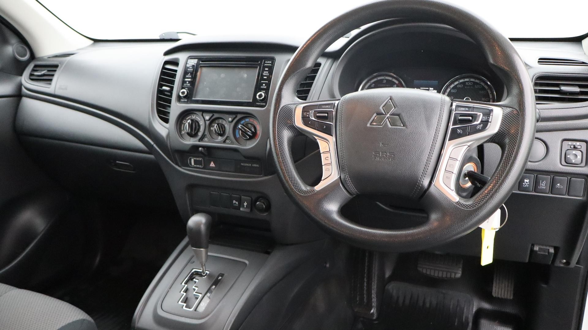 Mitsubishi Triton image 4