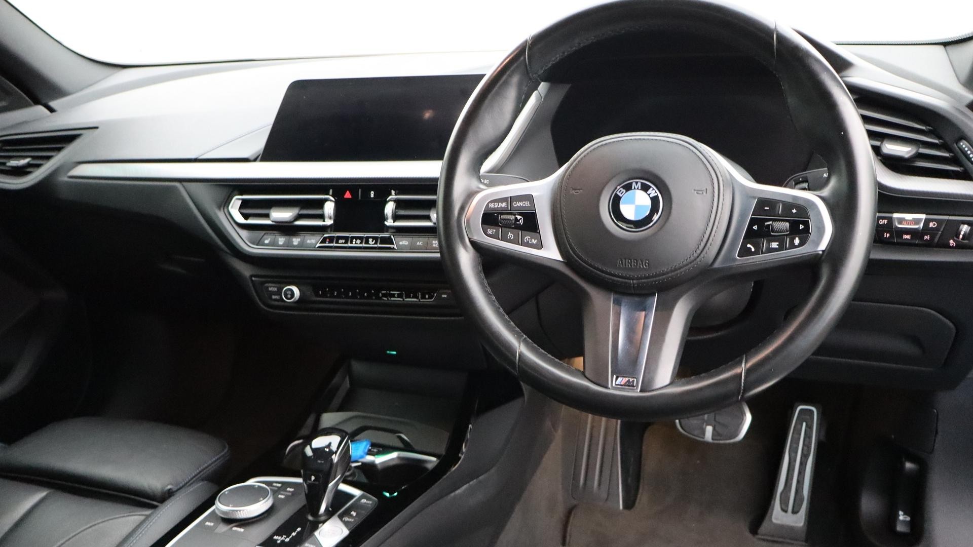BMW 2 Series image 4