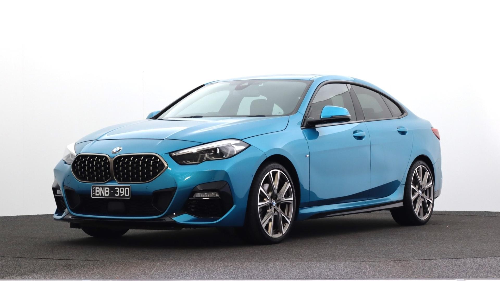 BMW 2 Series image 1