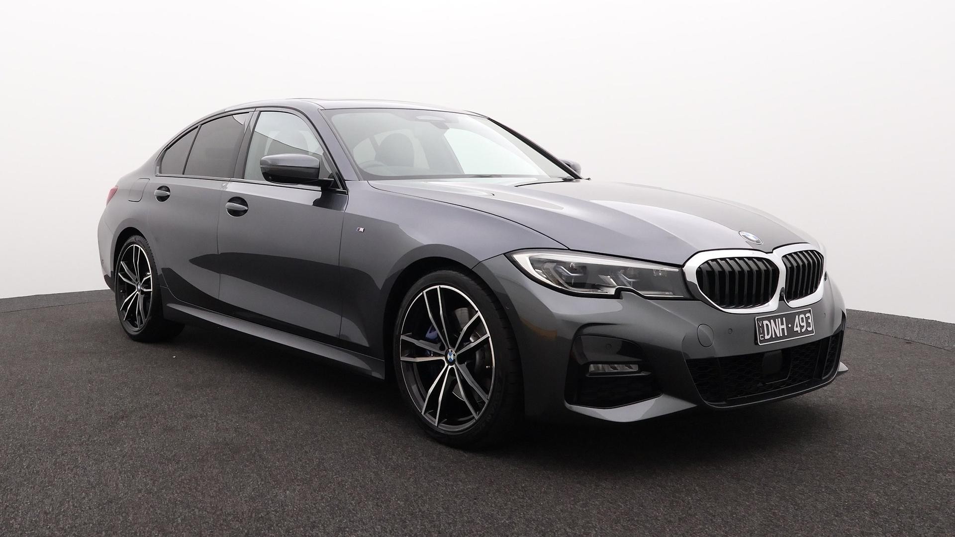 BMW 3 Series image 2