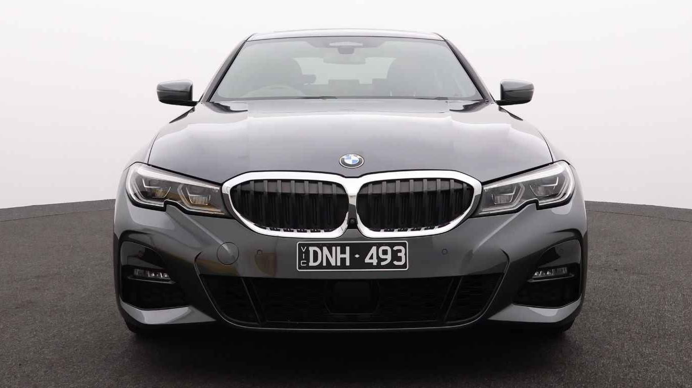 BMW 3 Series image 3