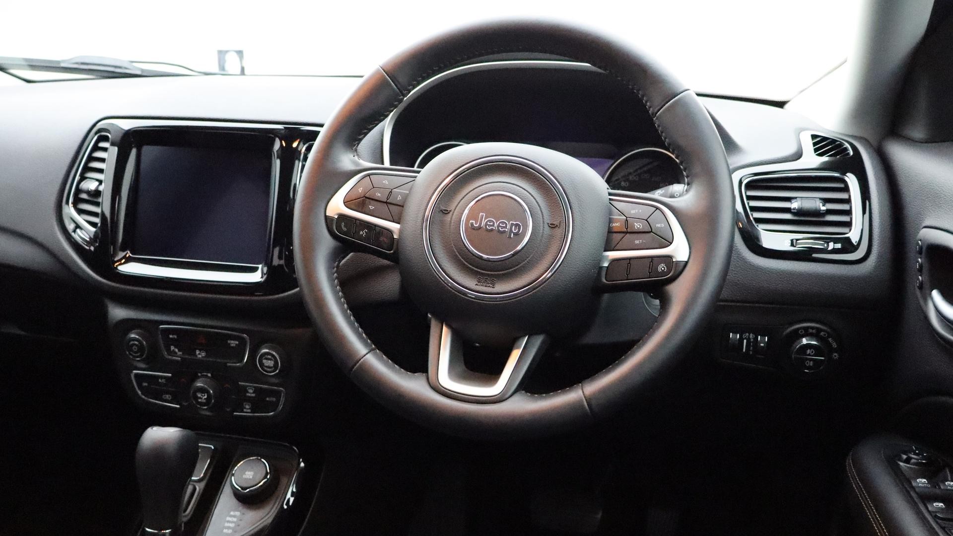 Jeep Compass image 4