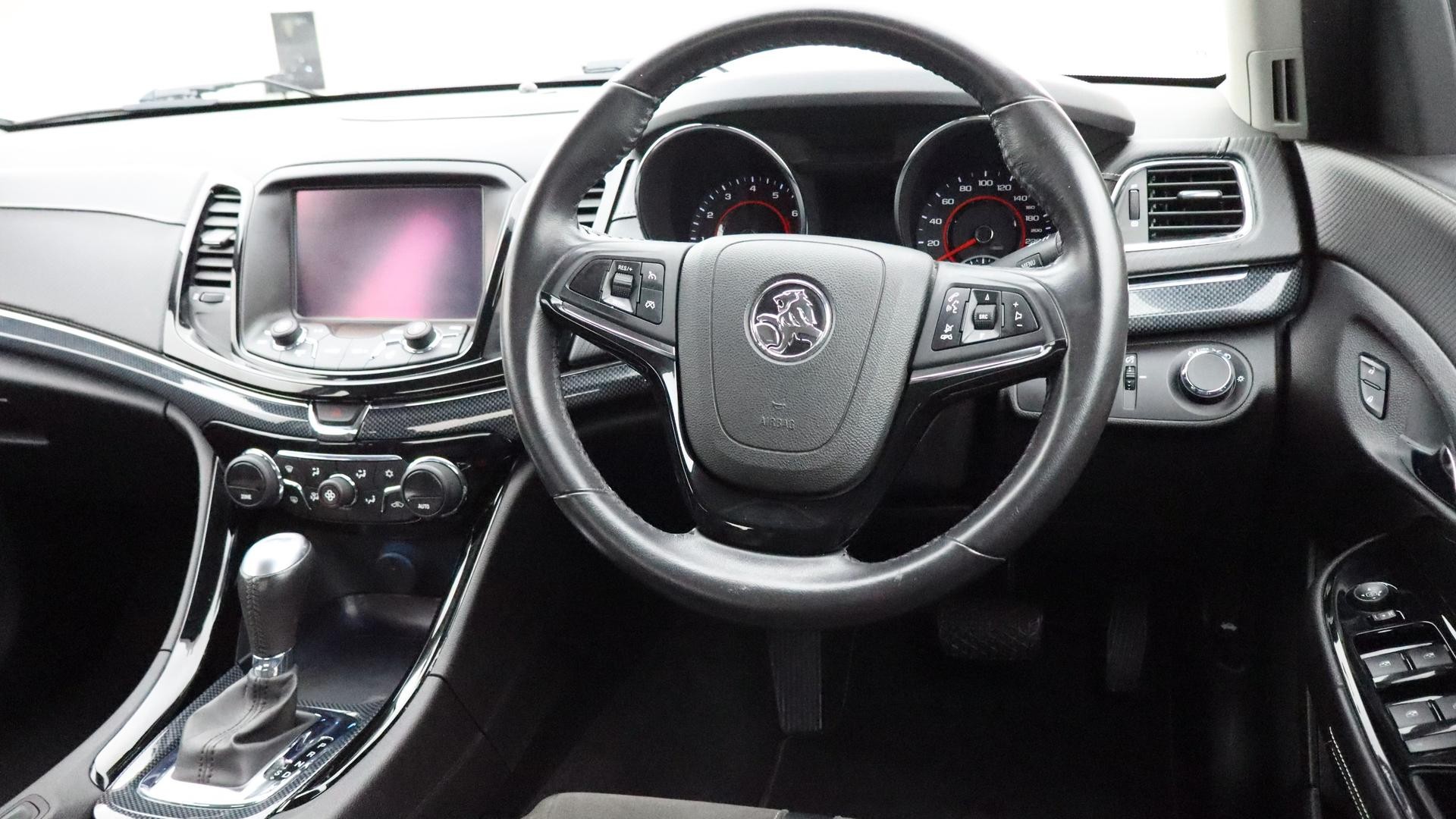 Holden Commodore image 4