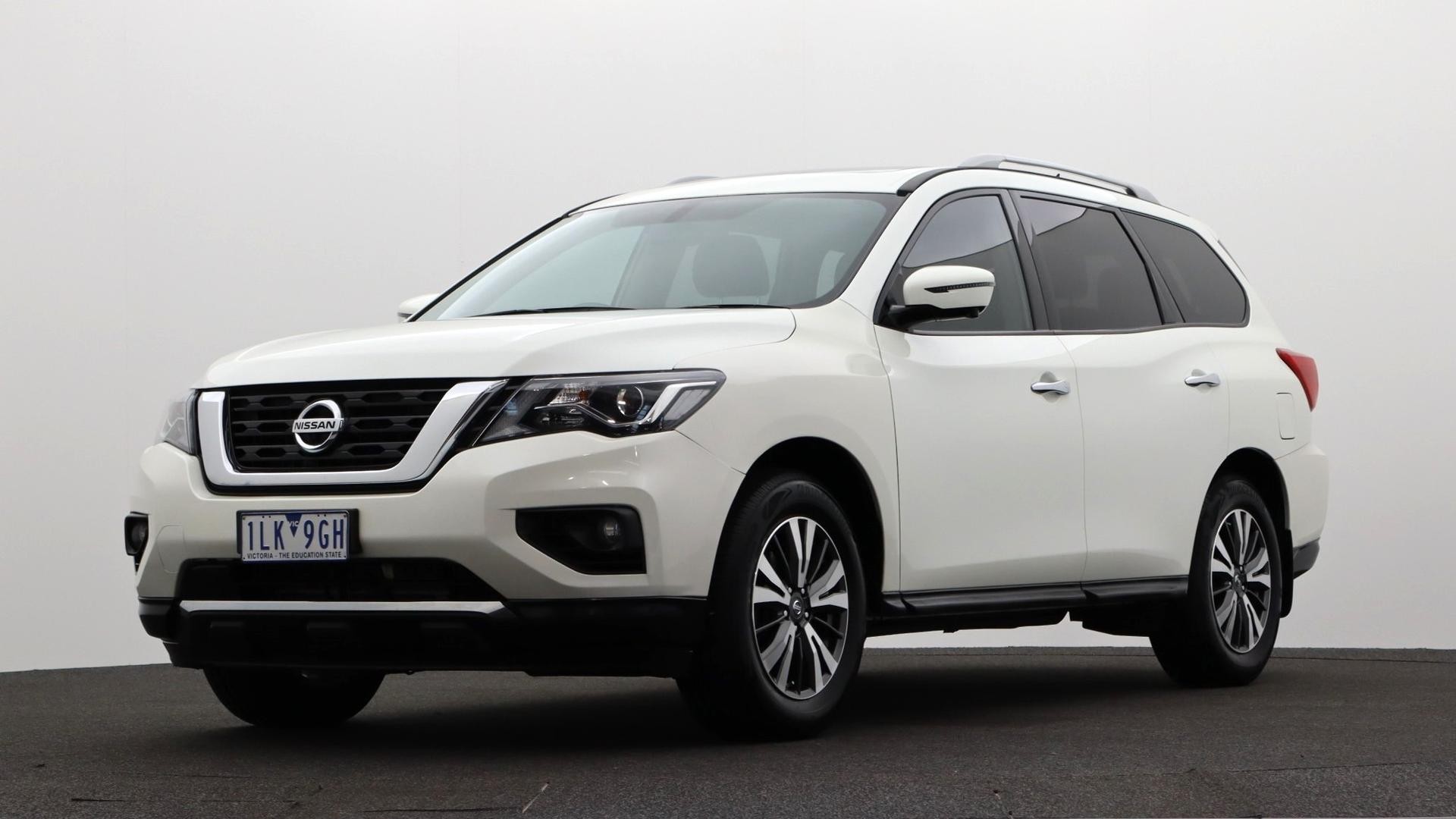 Nissan Pathfinder image 1