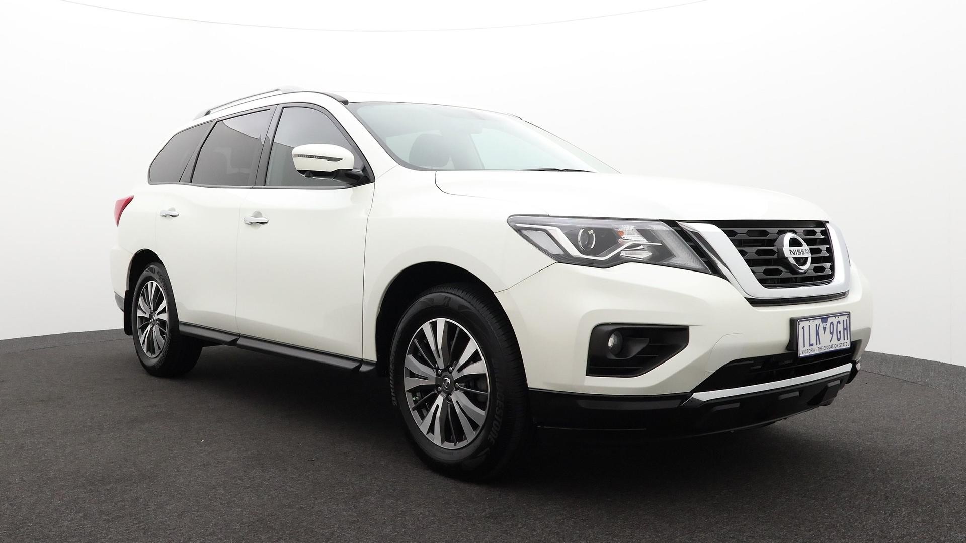 Nissan Pathfinder image 2