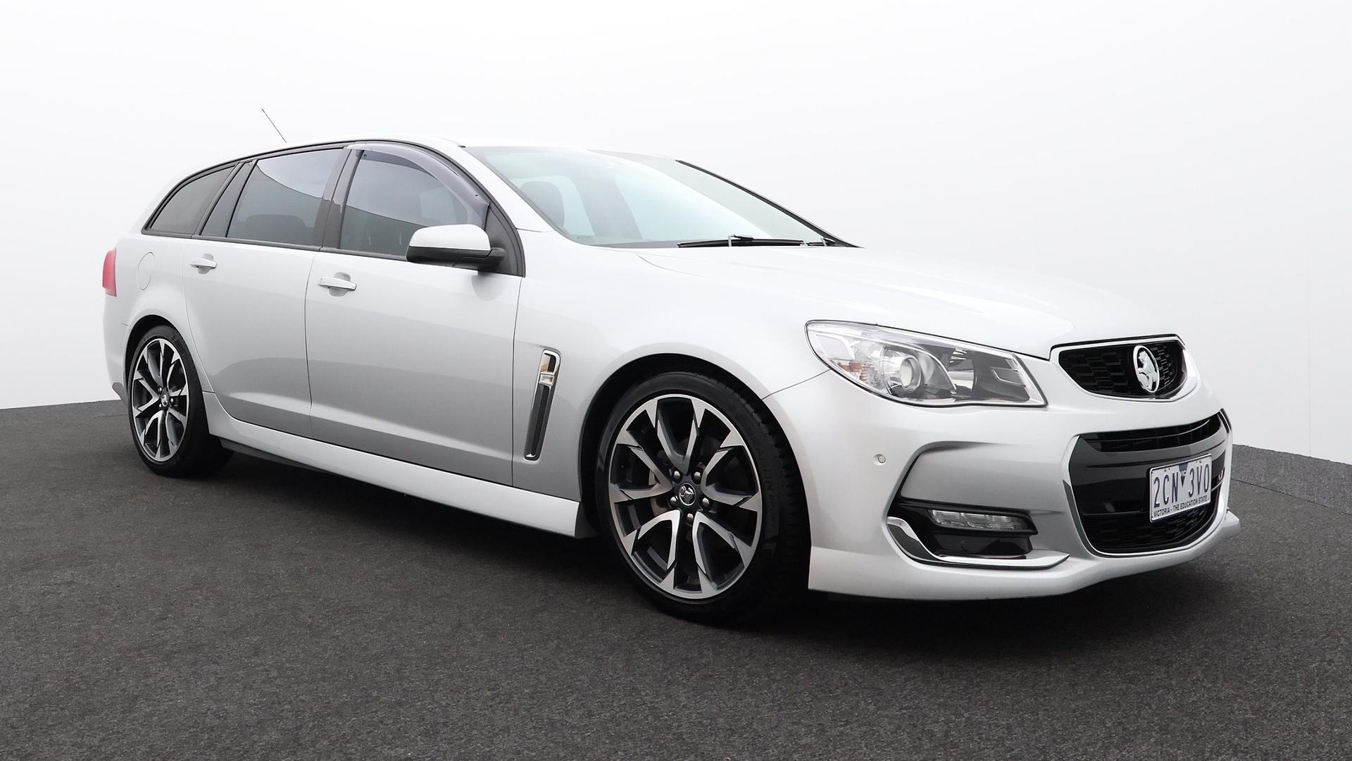Holden Commodore image 2