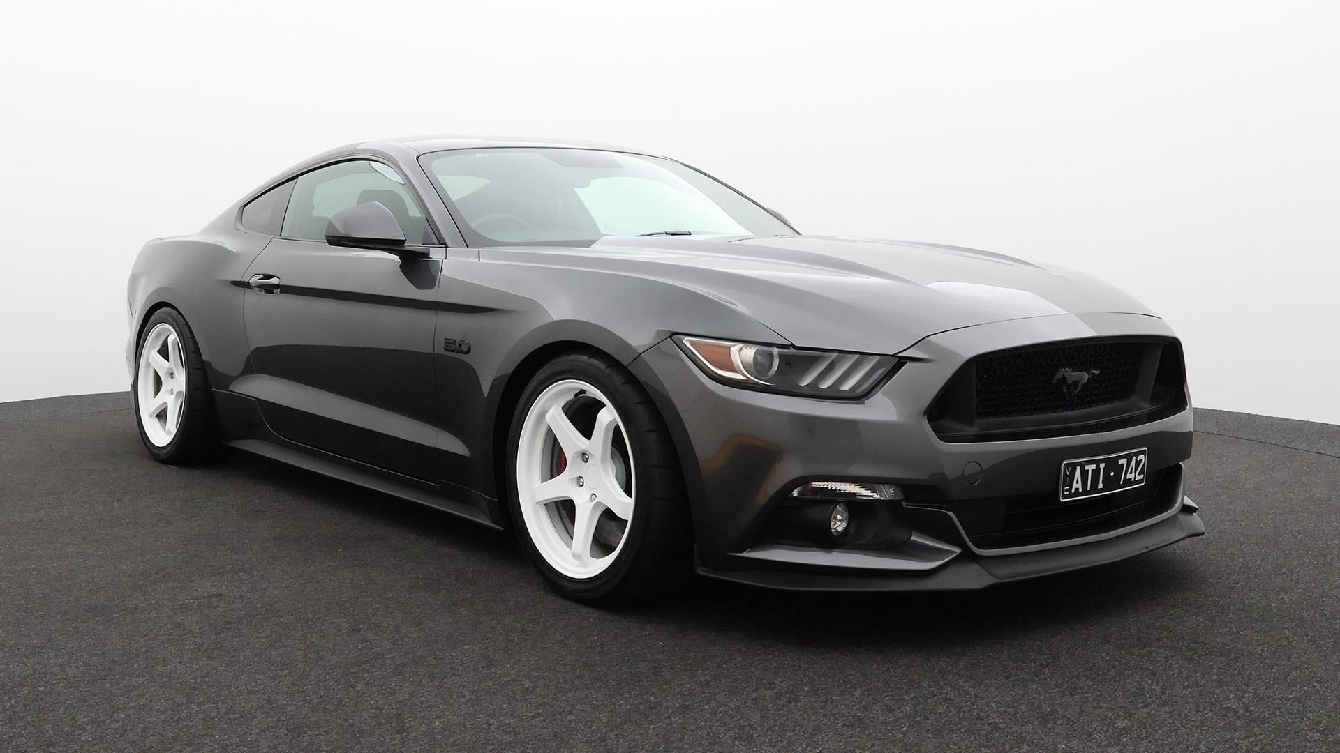 Ford Mustang image 2