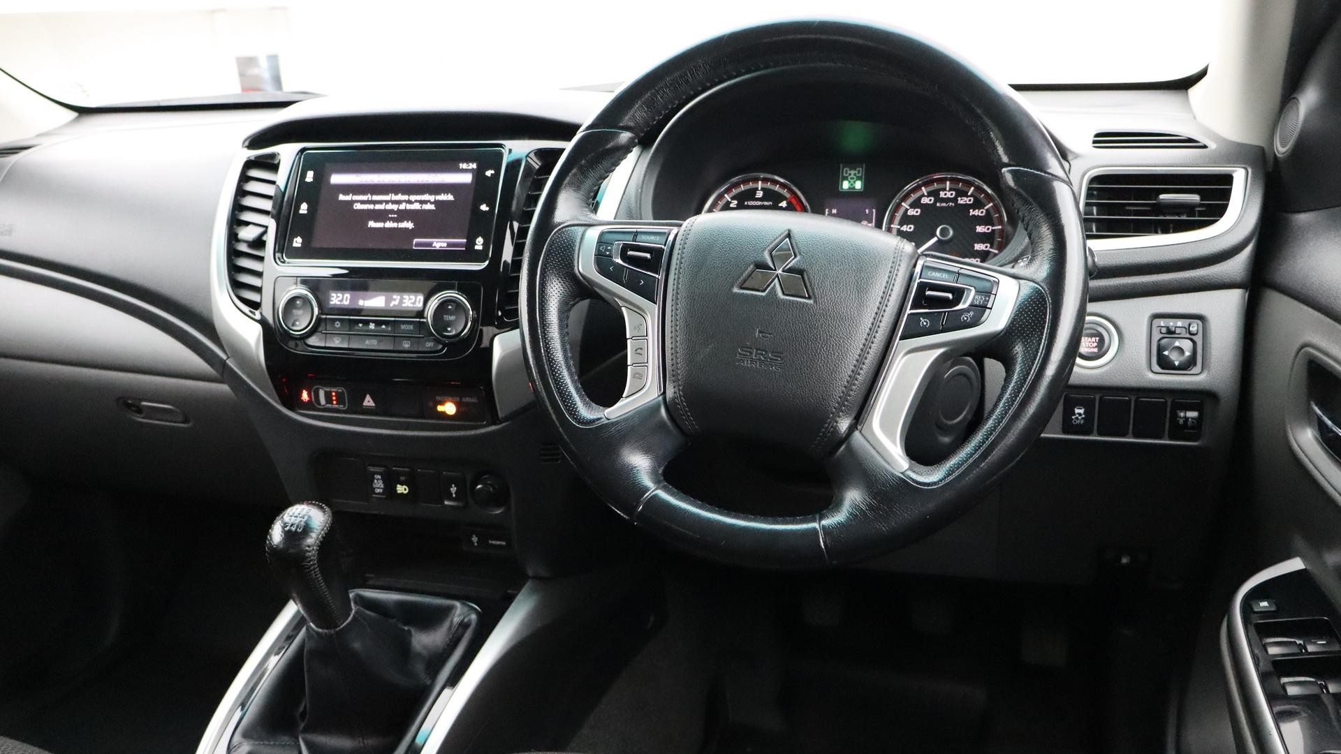 Mitsubishi Triton image 4