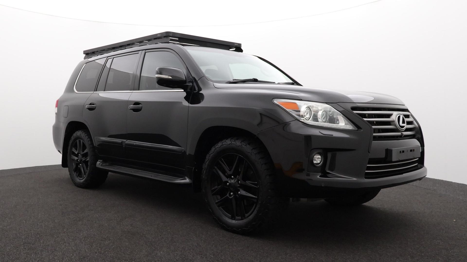 Lexus Lx image 2