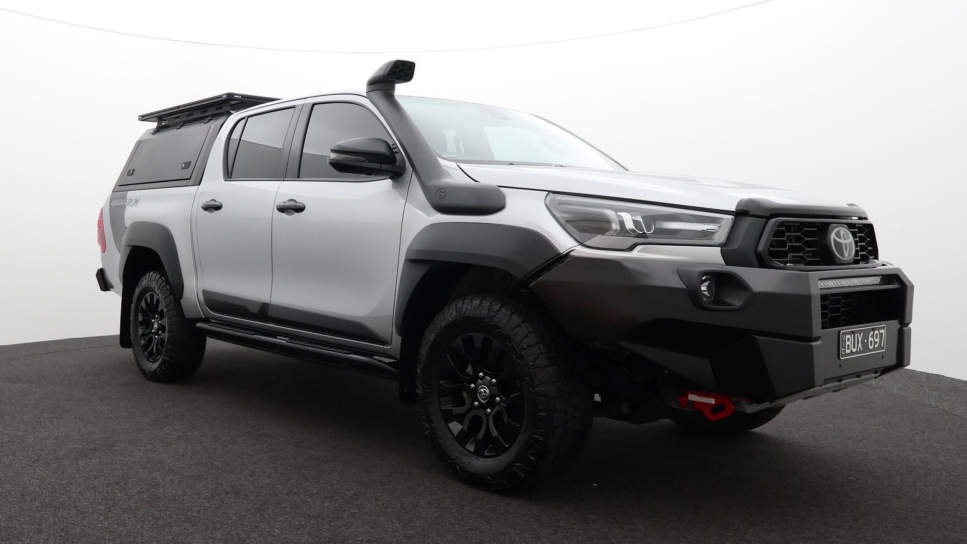 Toyota Hilux image 2