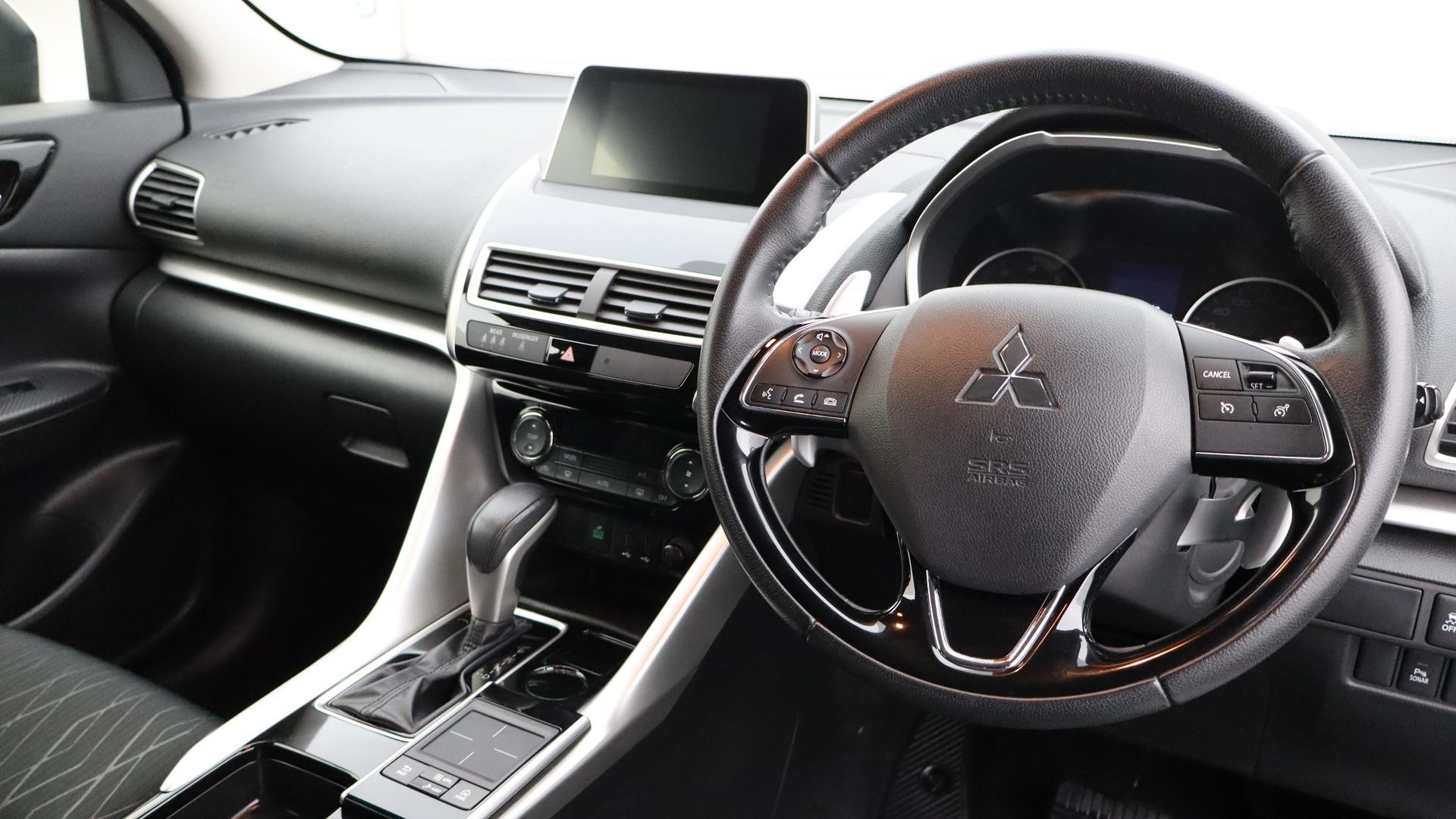 Mitsubishi Eclipse Cross image 4