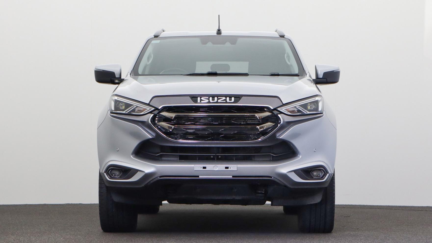 Isuzu Mu-x image 3