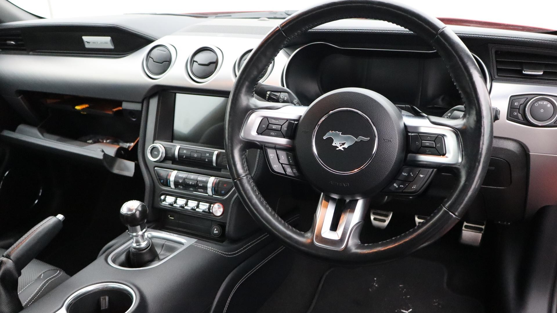 Ford Mustang image 4